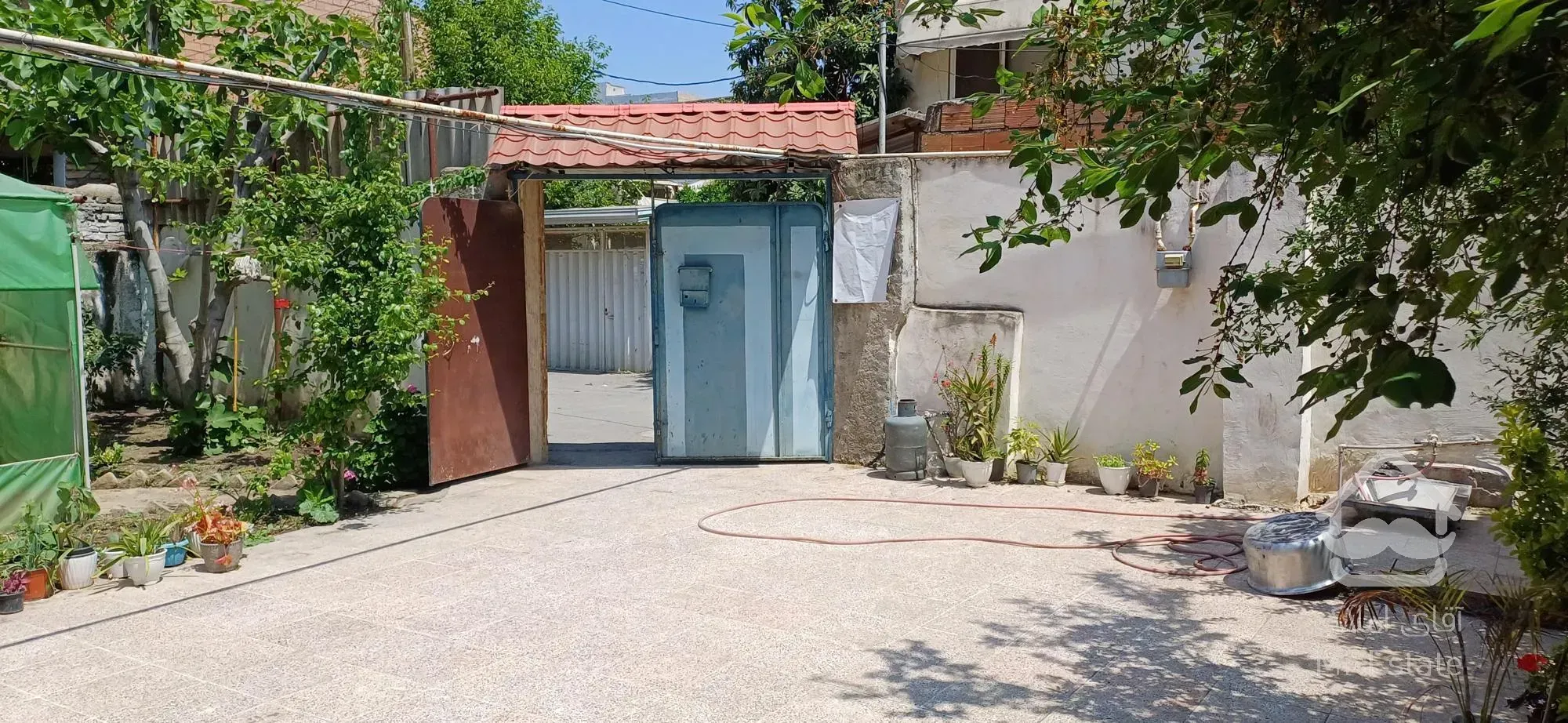 فروش زمین کلنگی ولی قابل سکونت