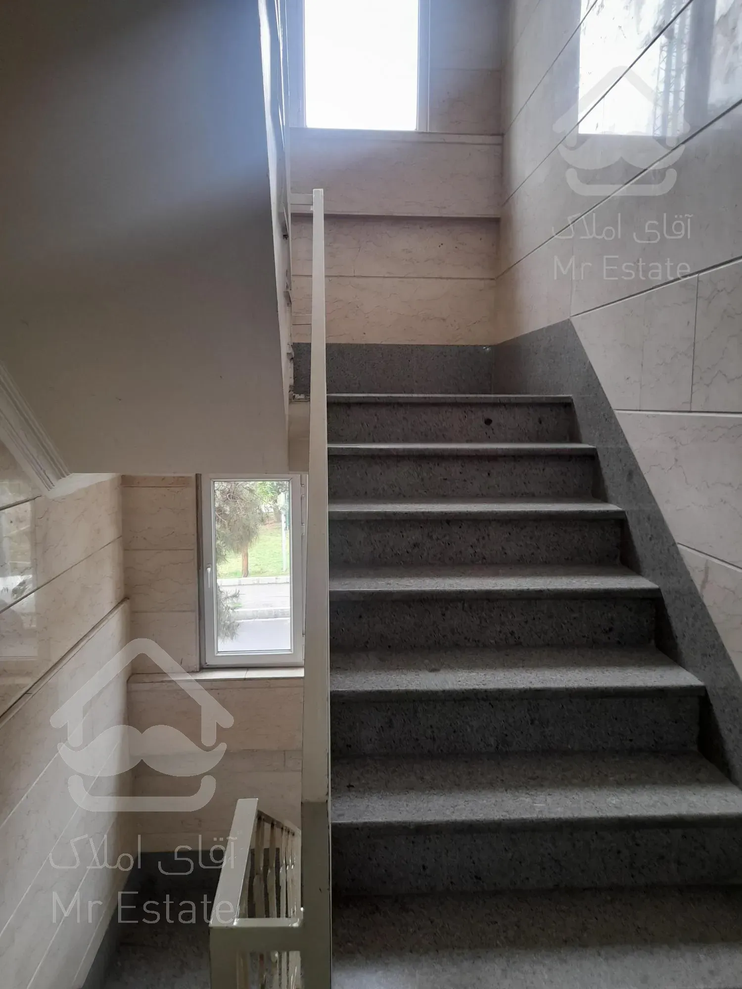 فروش اپارتمان ۸۰متری دوخواب ،ایت ا...کاشانی گلها