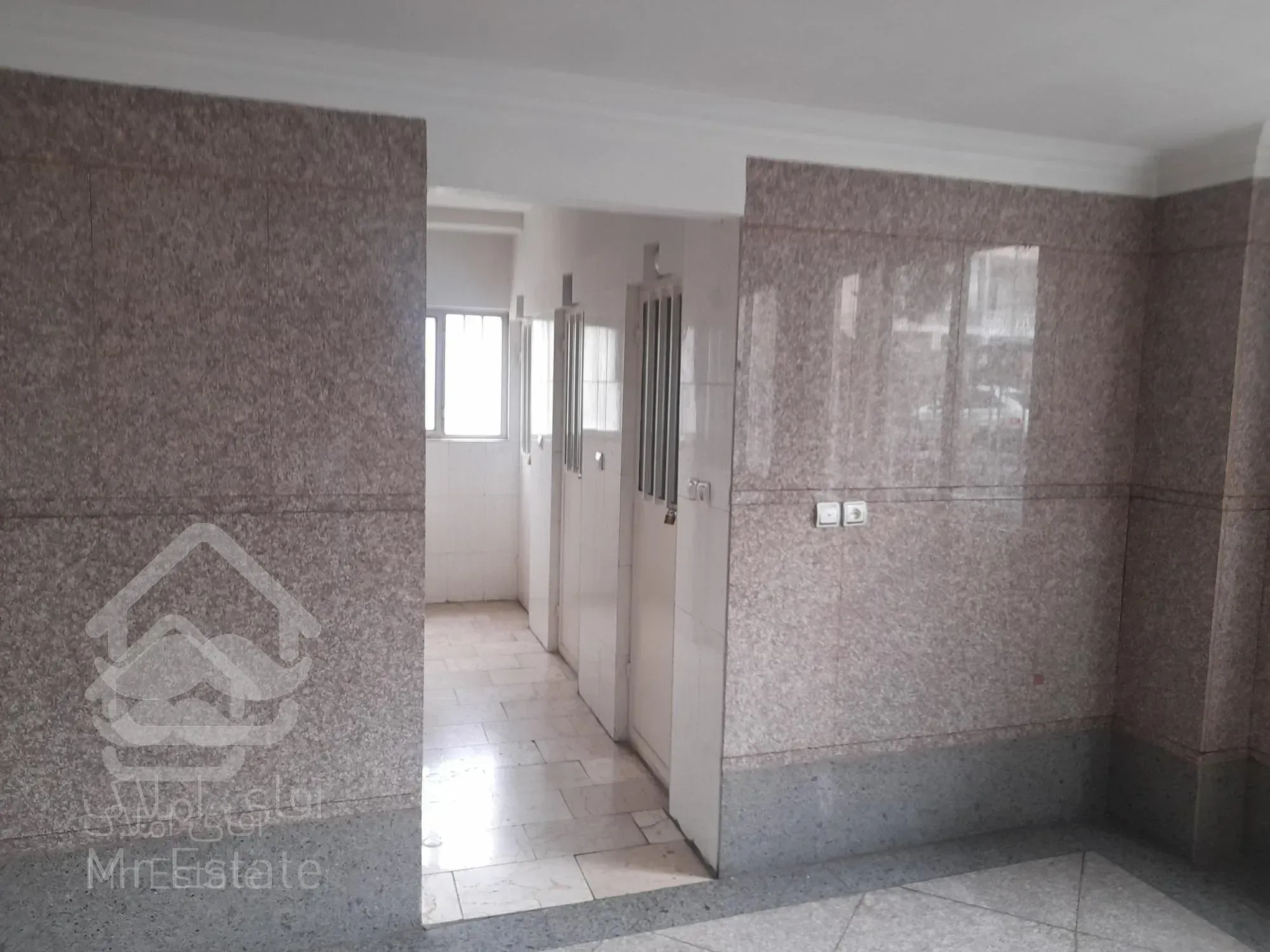 فروش اپارتمان ۸۰متری دوخواب ،ایت ا...کاشانی گلها