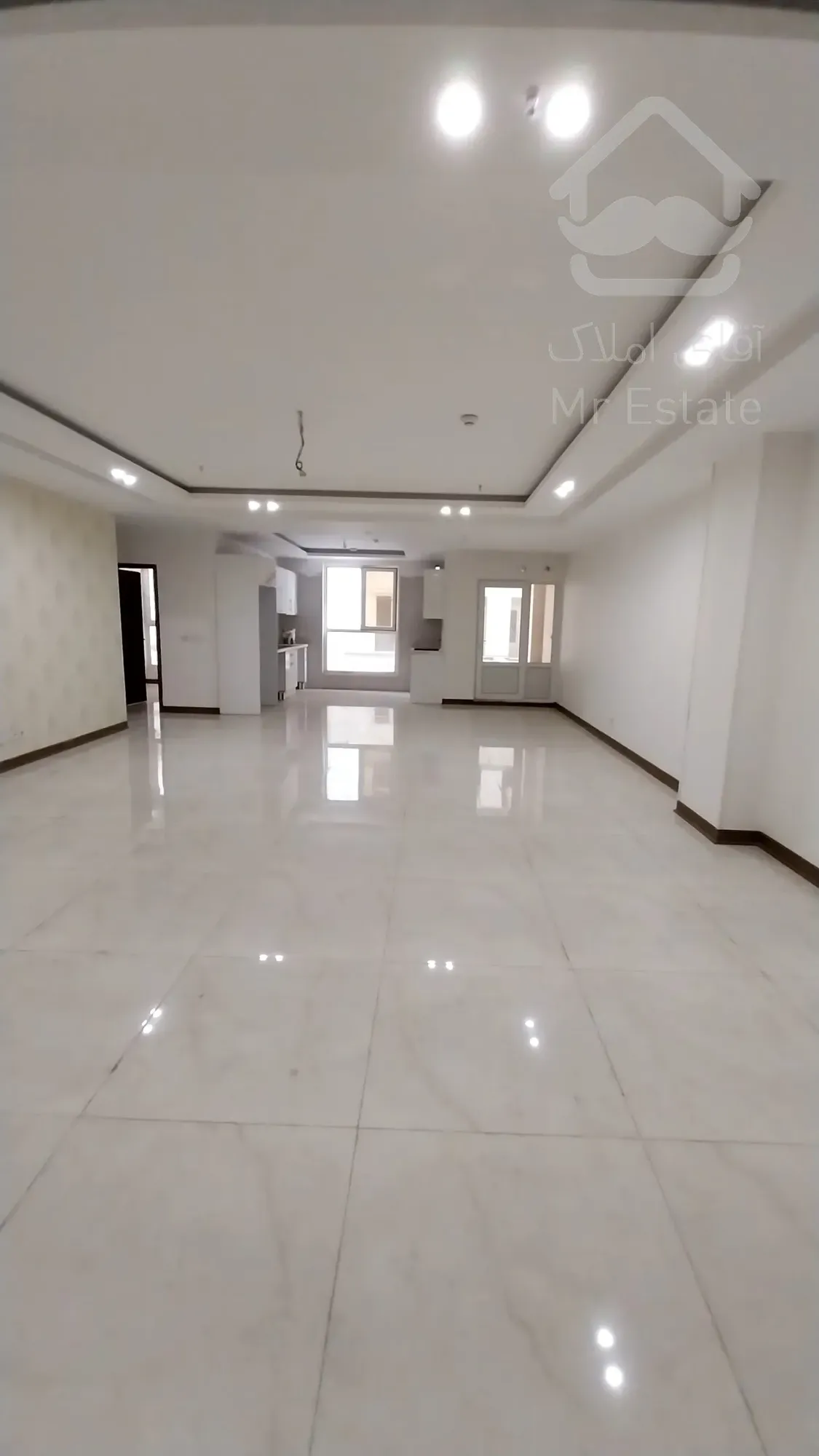 فروش واحد 123 متری در رونیکاپالاس هروی