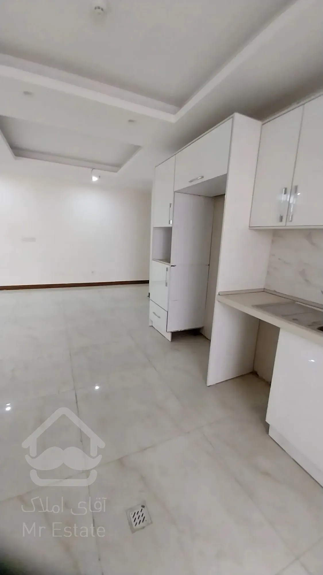 فروش واحد 194 متری 3 خواب در برج رونیکاپالاس مژده