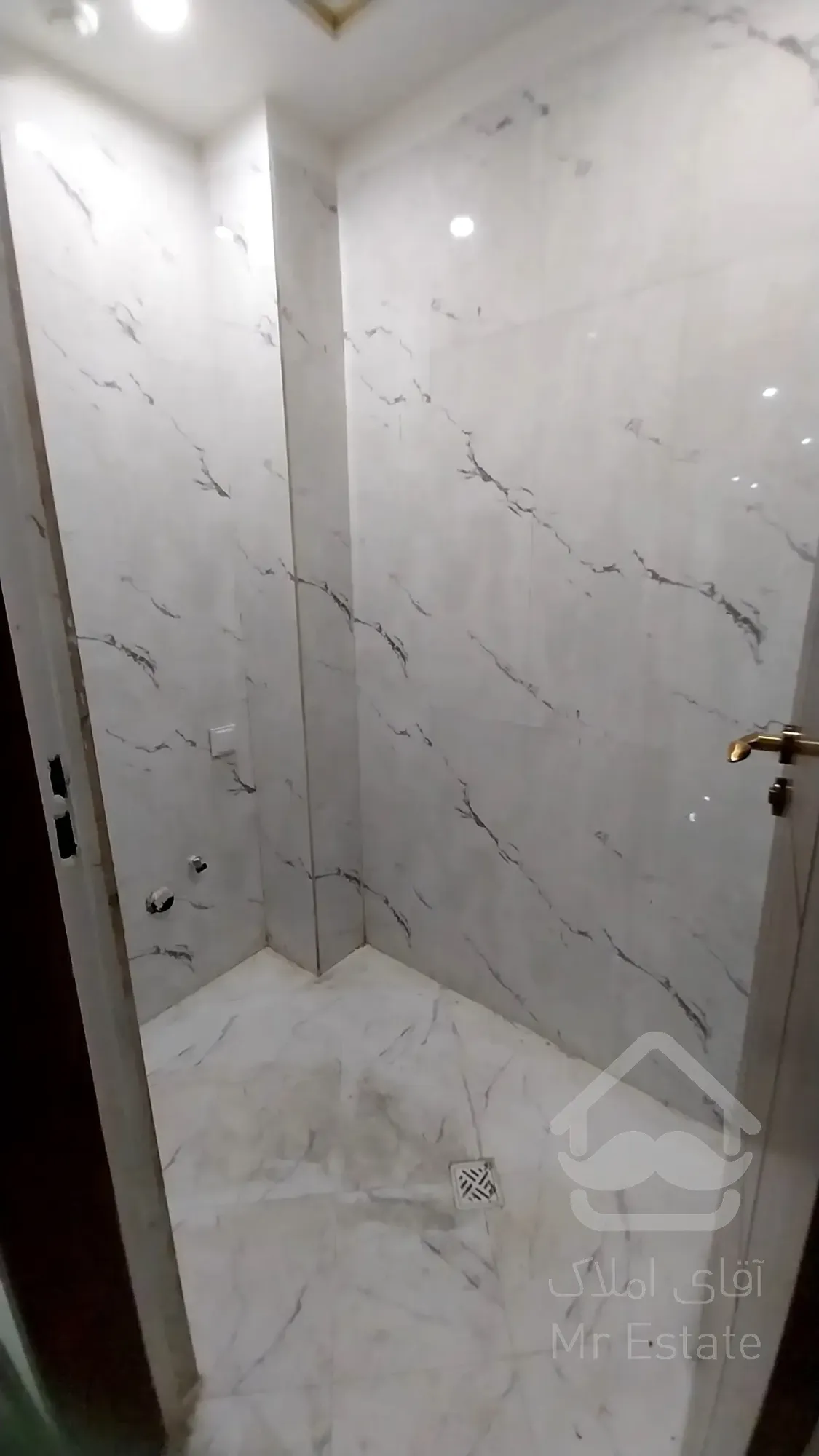 فروش واحد 194 متری 3 خواب در برج رونیکاپالاس مژده