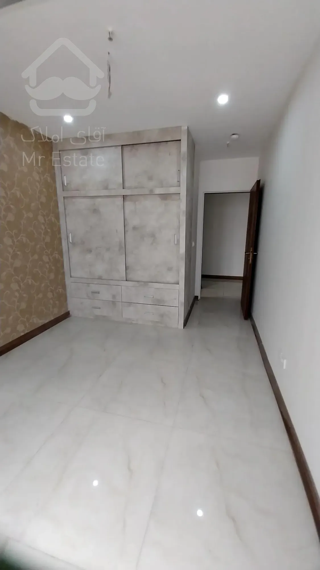 فروش آپارتمان 195 متری سه خواب در پاسداران