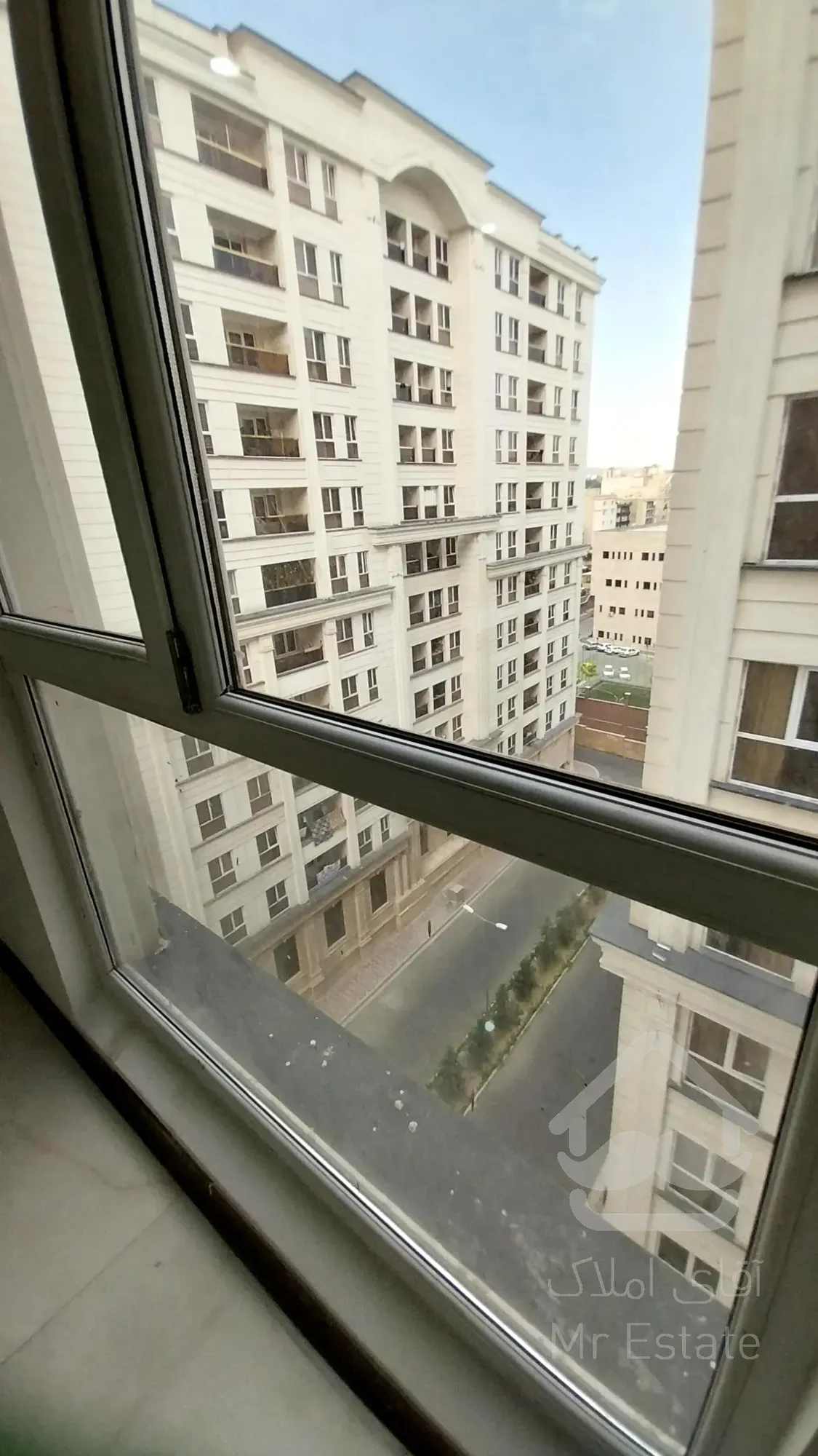 فروش آپارتمان 195 متری سه خواب در پاسداران