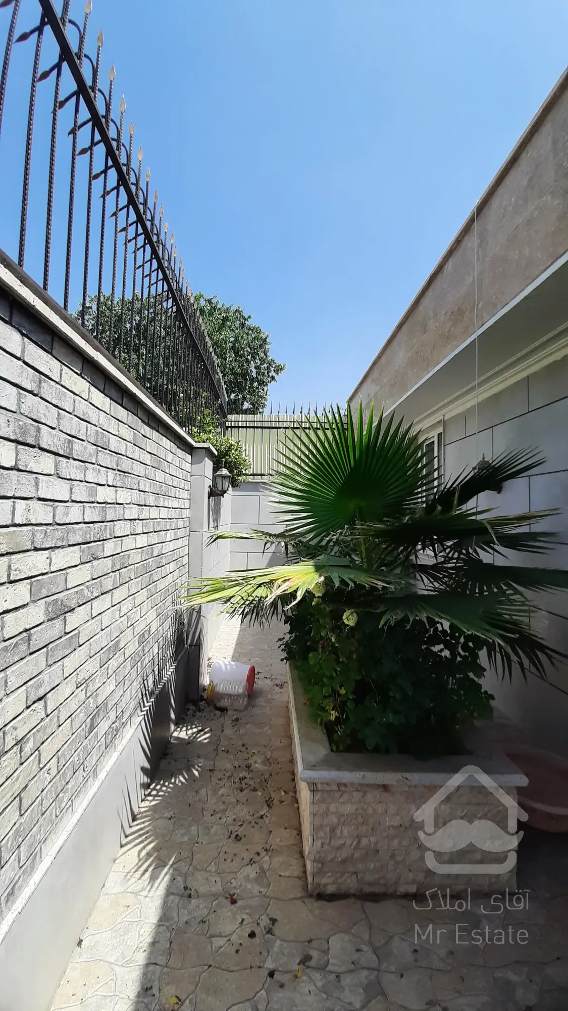 خانه ویلایی ۲۵۰ متر