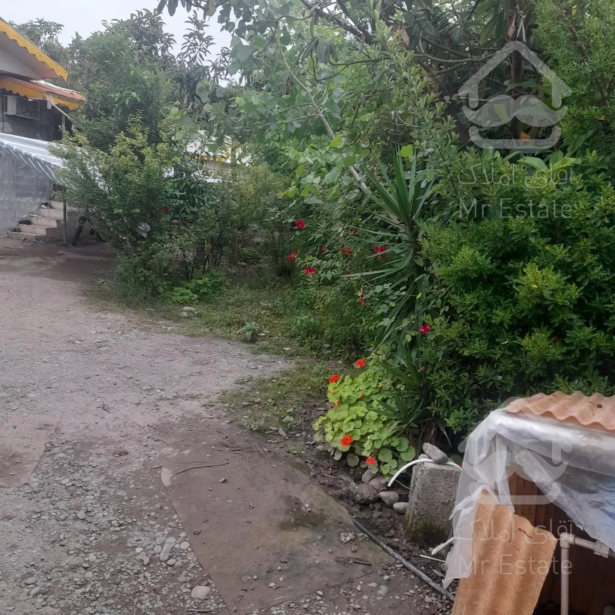 فروش ویلا ۴۰۰ متری بنا ۱۲۰ متر قیمت ۳۱۰۰۰۰۰۰۰۰