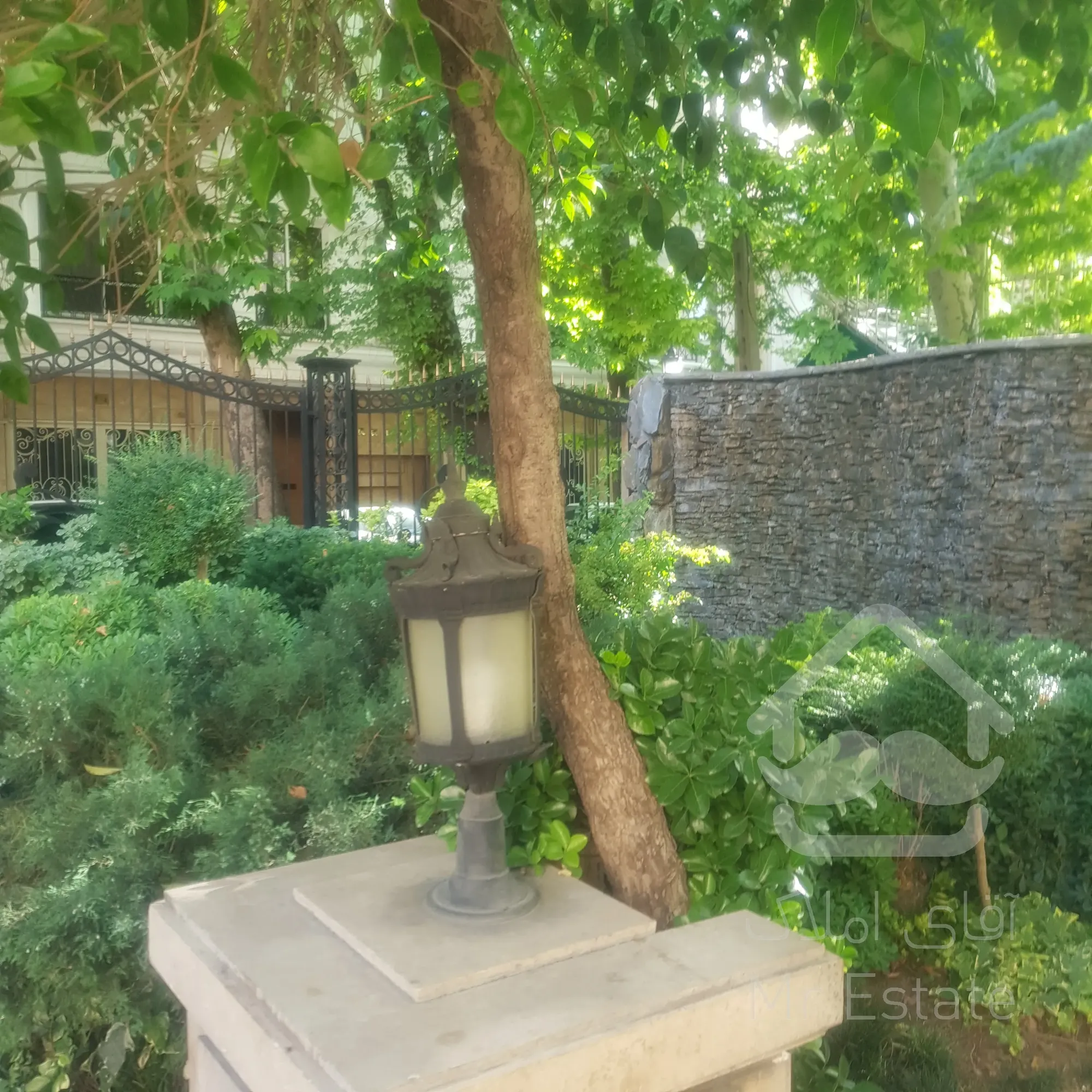 فروش کلنگی دو کله ۷۰۰متری نیاوران