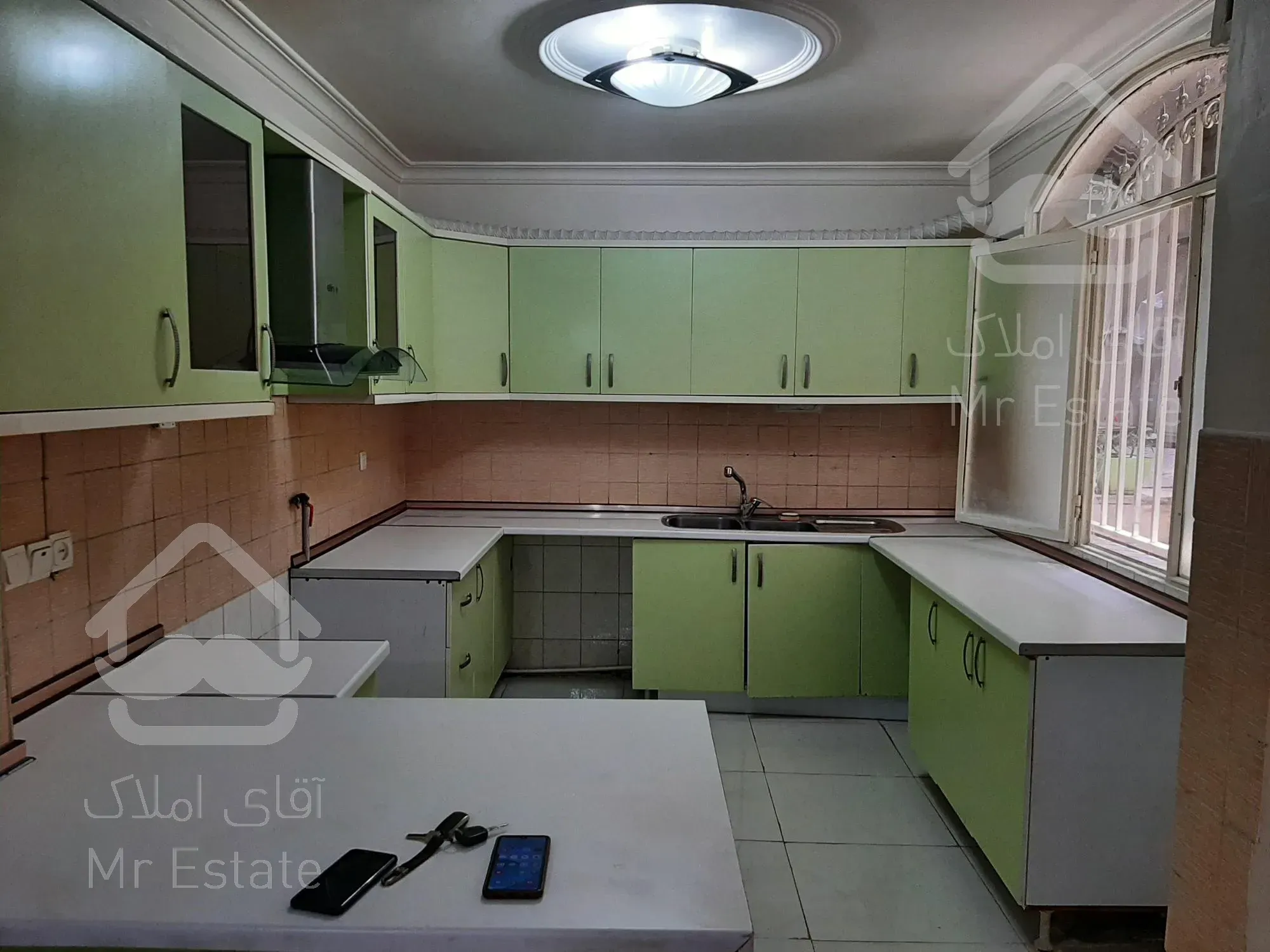 اجاره آپارتمان ۱۱۰متری دو خواب در فردوس غرب