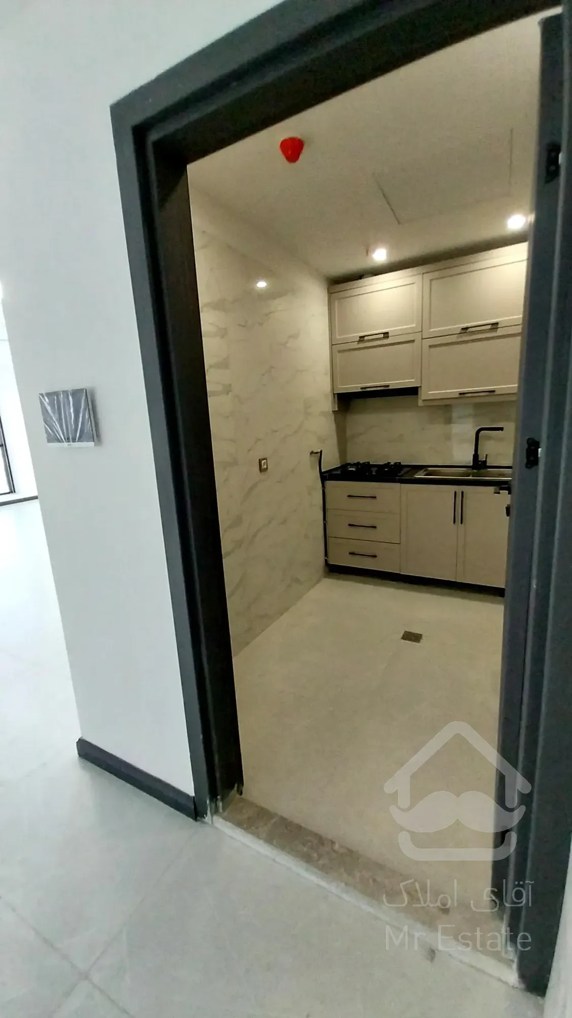 فروش واحد اداری لوکس  171 متری