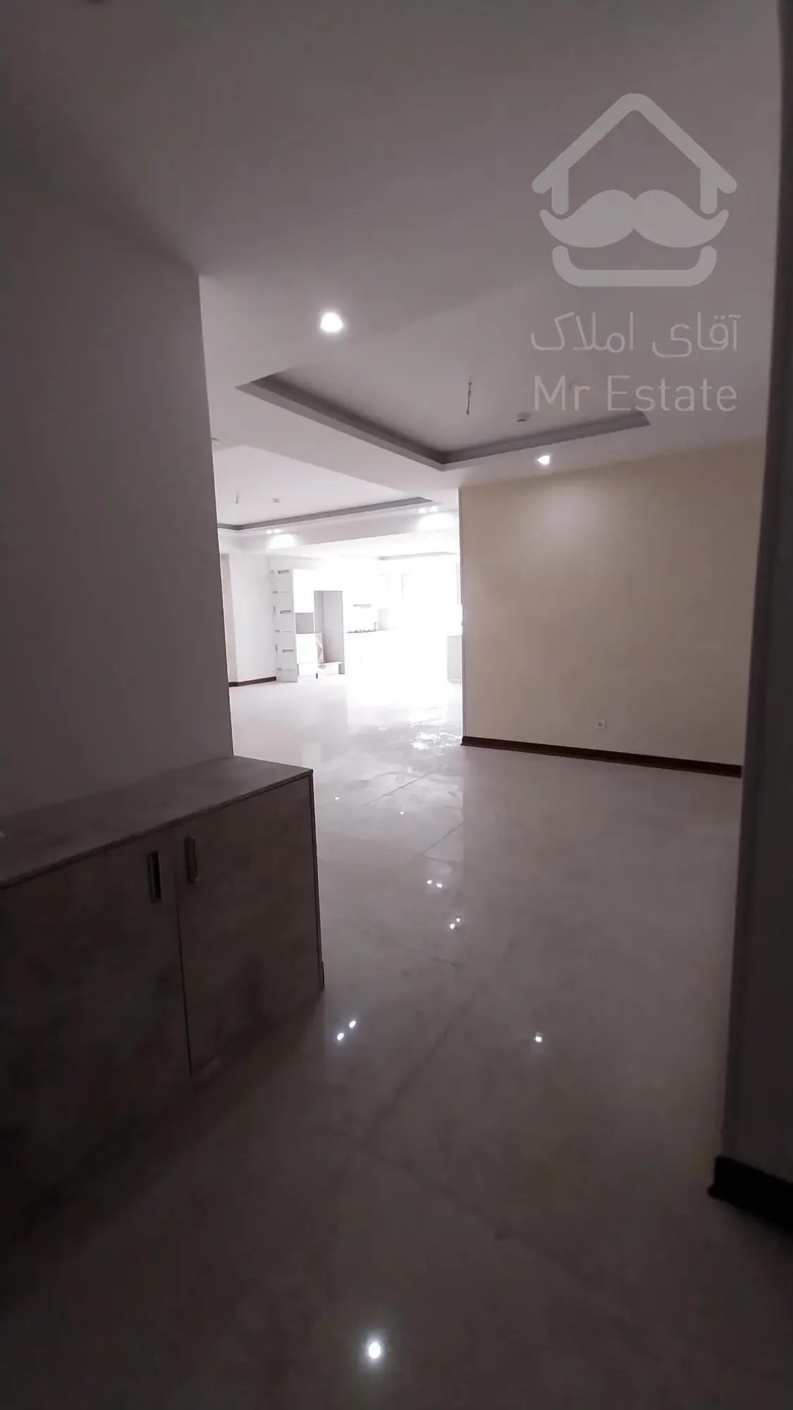 فروش واحد 175 متری سه خواب هروی