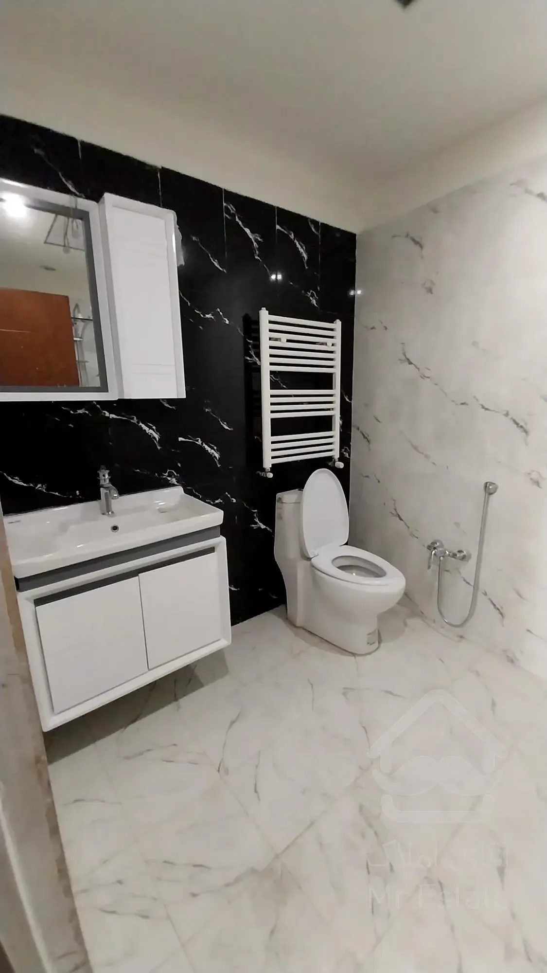 فروش واحد196متری سه خواب هروی