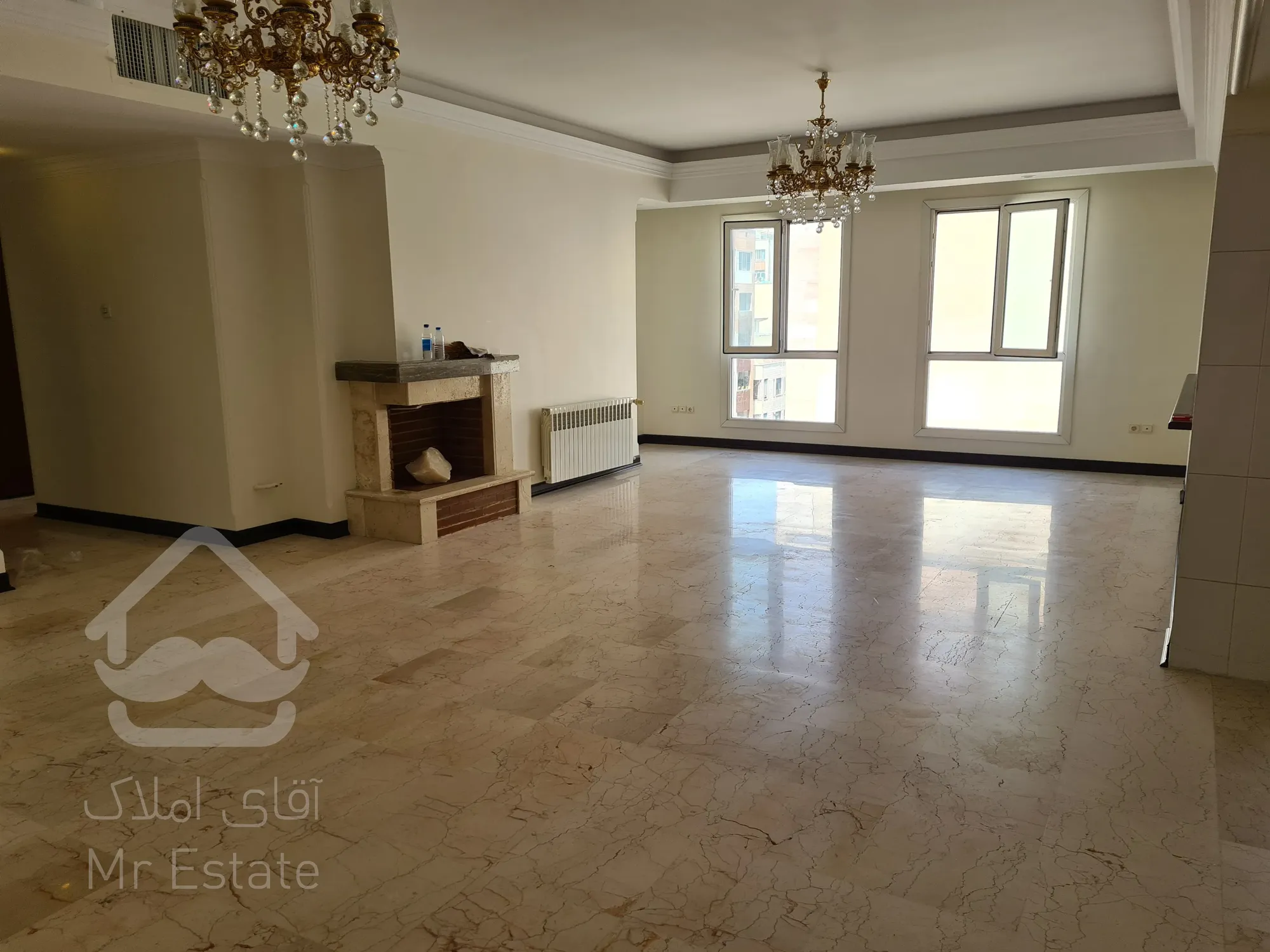 آپارتمان تمیز و خوش نقشه