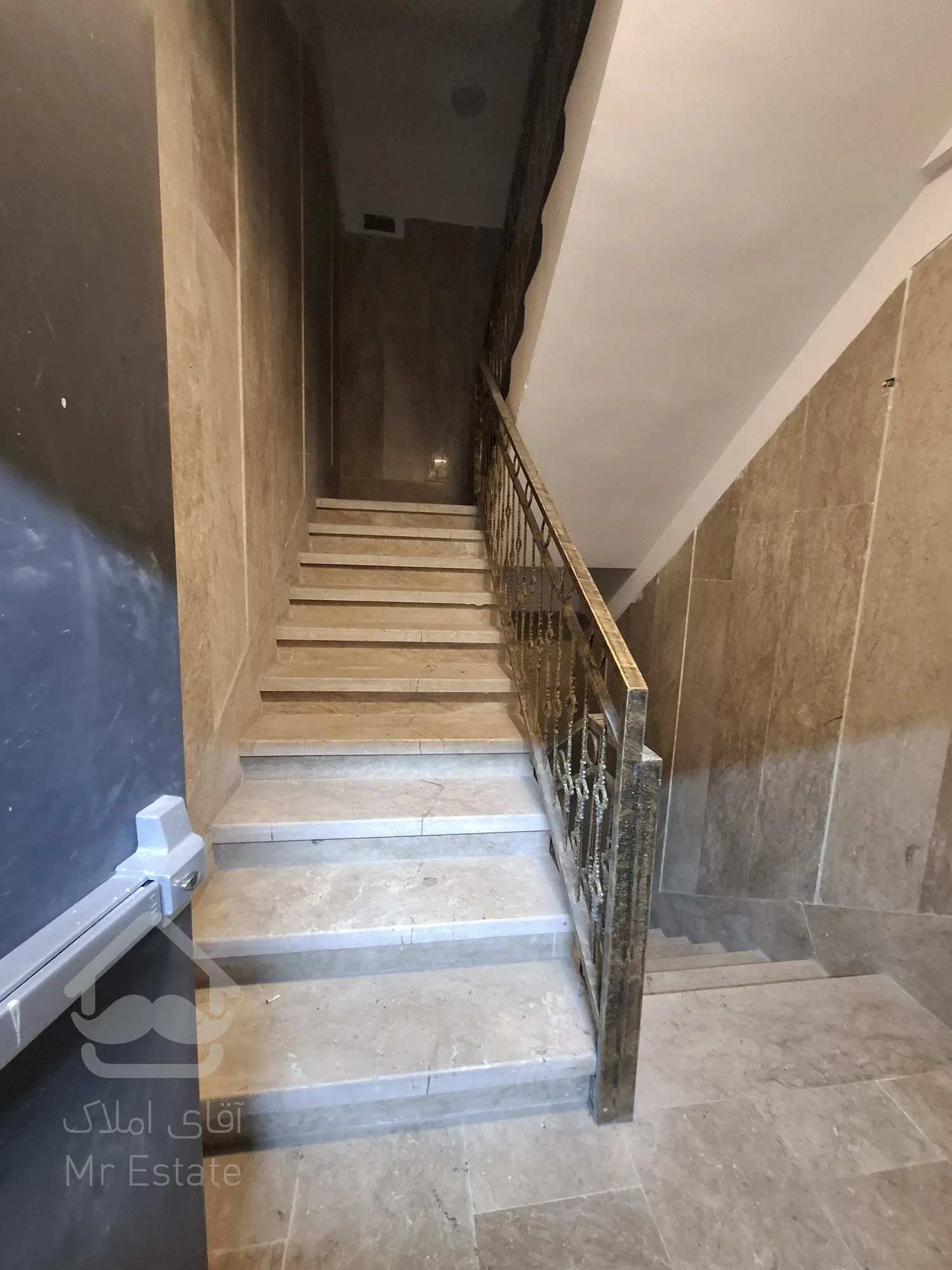 پیش خرید واحد 82متری اداری/ اکوسیستم حرفه ای برای کسب وکارهای پیشرو