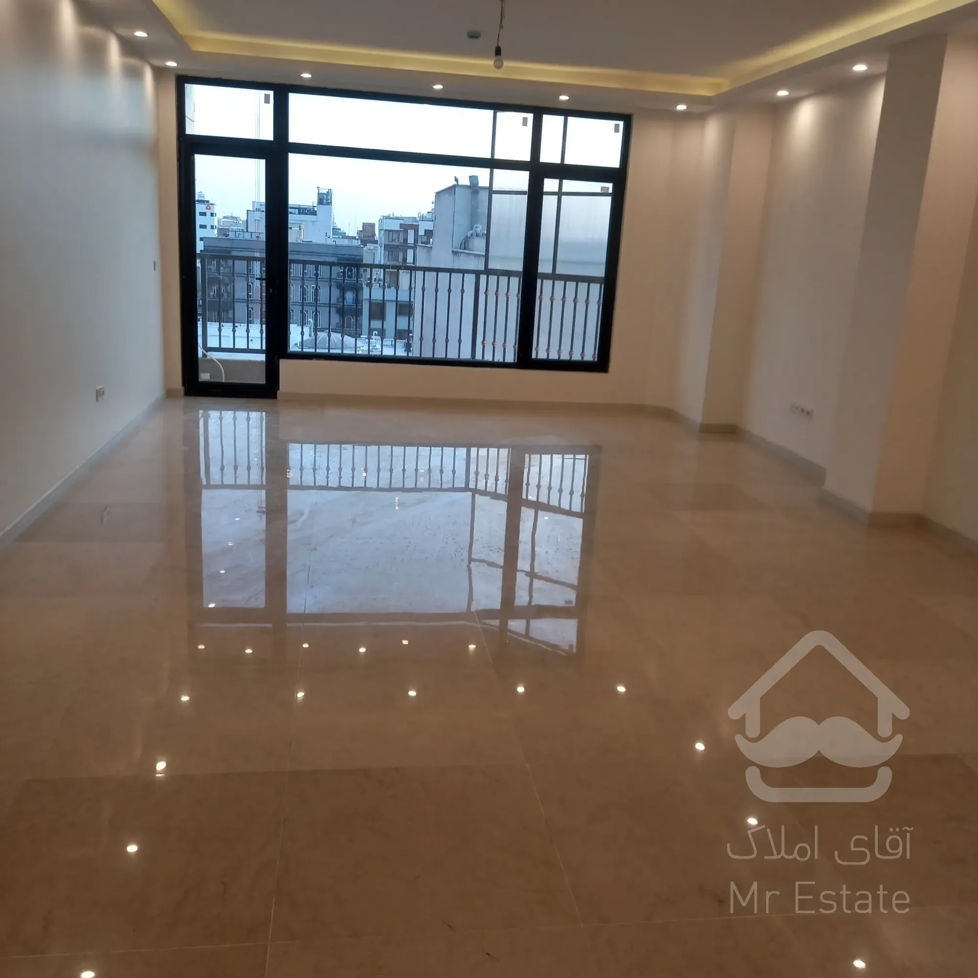 67 متر فروش پاسداران