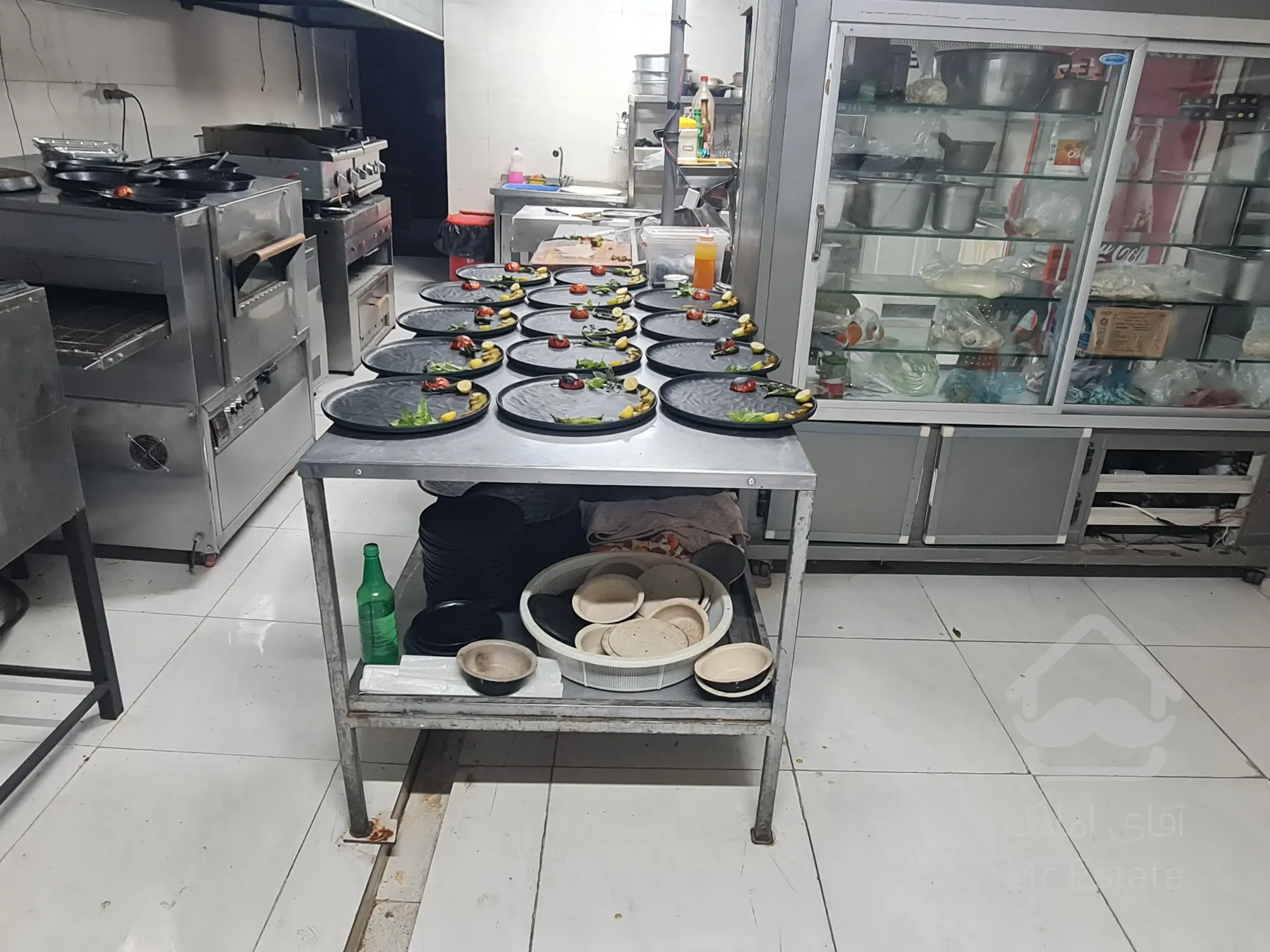 فروش کافه رستوران و خانه ویلایی (کلبه سویئسی)