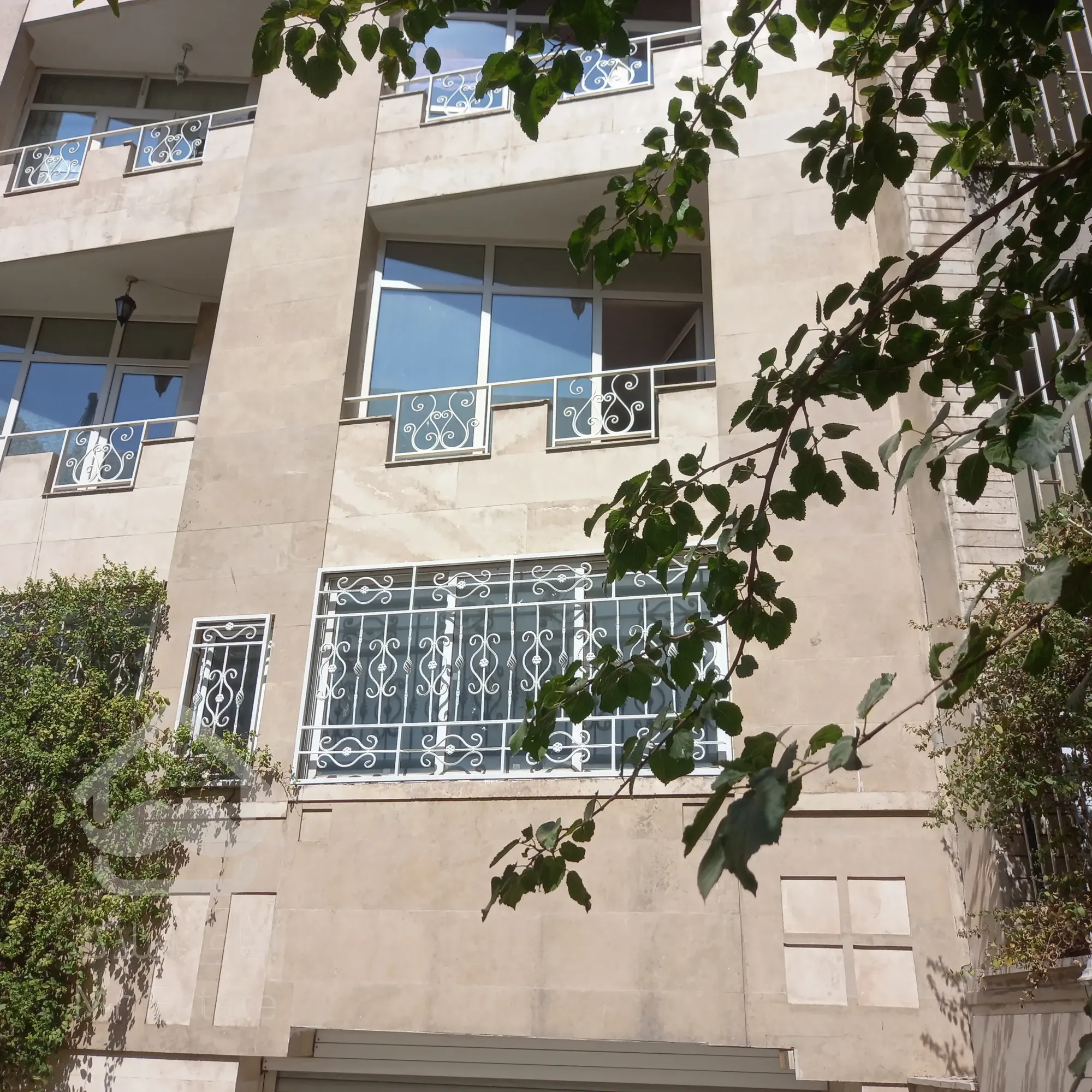 فروش مستغلات 560 متری دروس