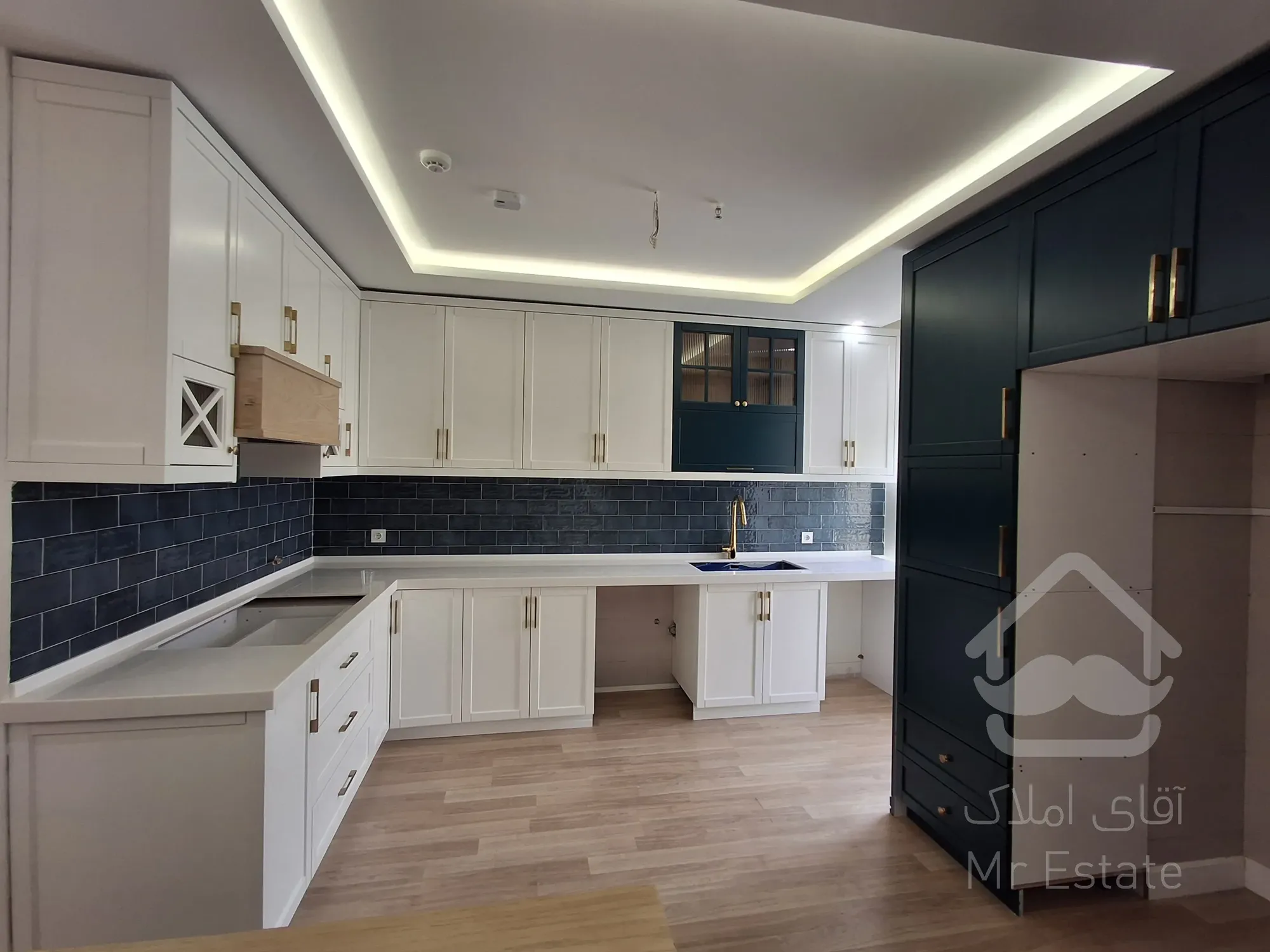 پیش فروش برج فوق لاکچری نیکا/سازنده قربانی