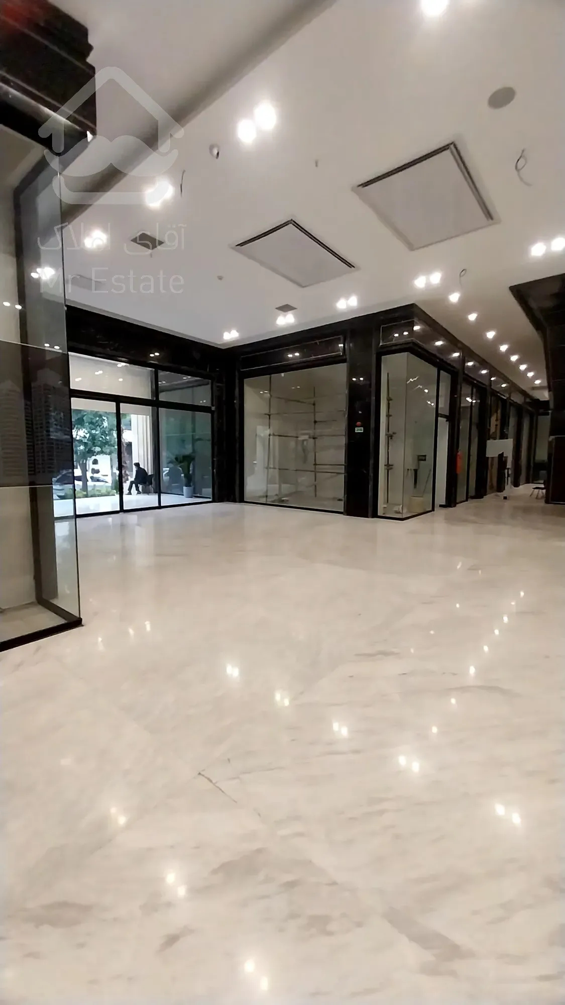 پیش فروش مغازه 43 متری با شرایط اقساطی در پونک