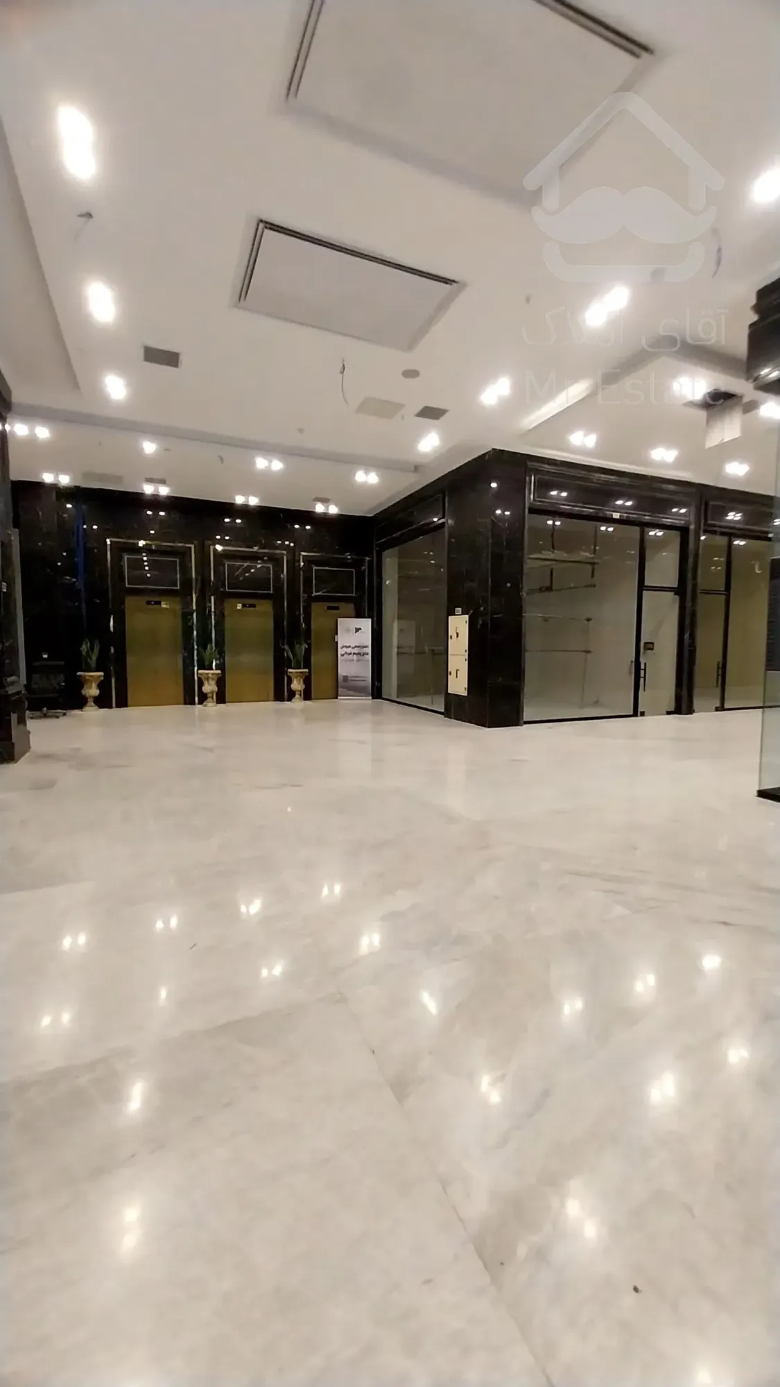 رهن و اجاره مغازه 37متری در رونیکامال هروی