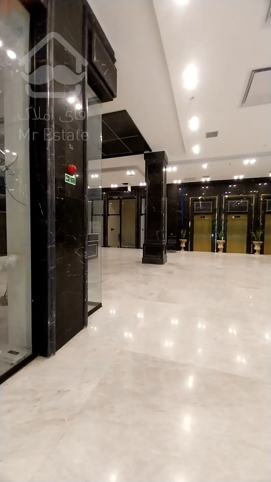 پیش فروش واحد تجاری 19 متری در رونیکاپالاس پونک