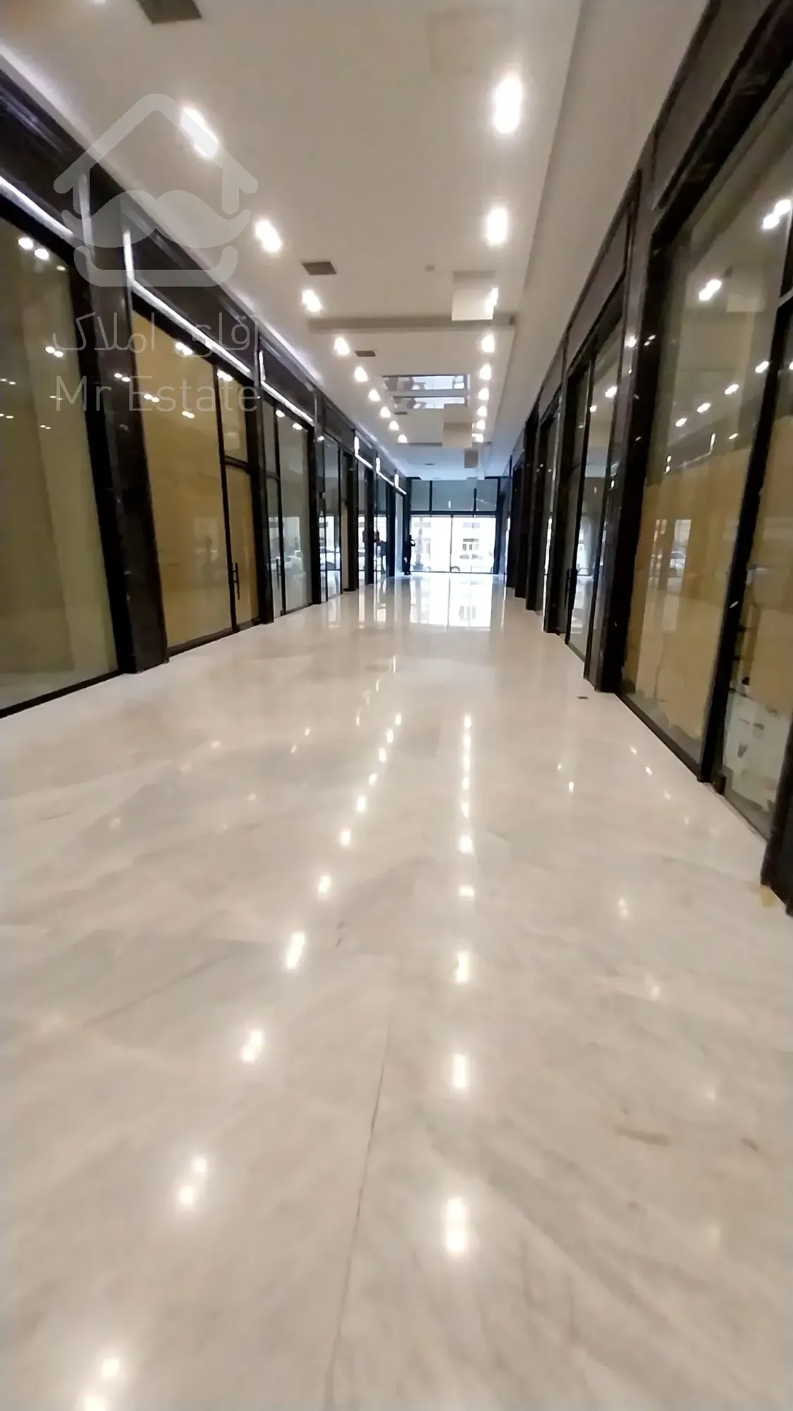 پیش فروش مغازه 43 متری با شرایط اقساطی در پونک