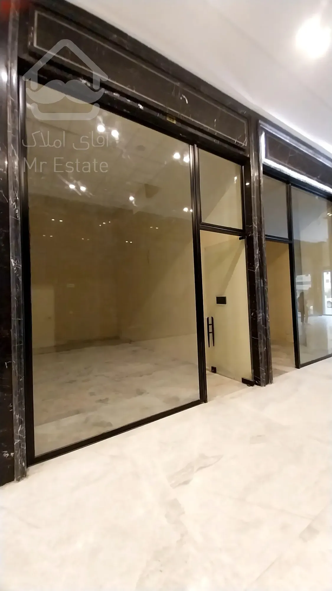 پیش فروش واحد تجاری 19 متری در رونیکاپالاس پونک