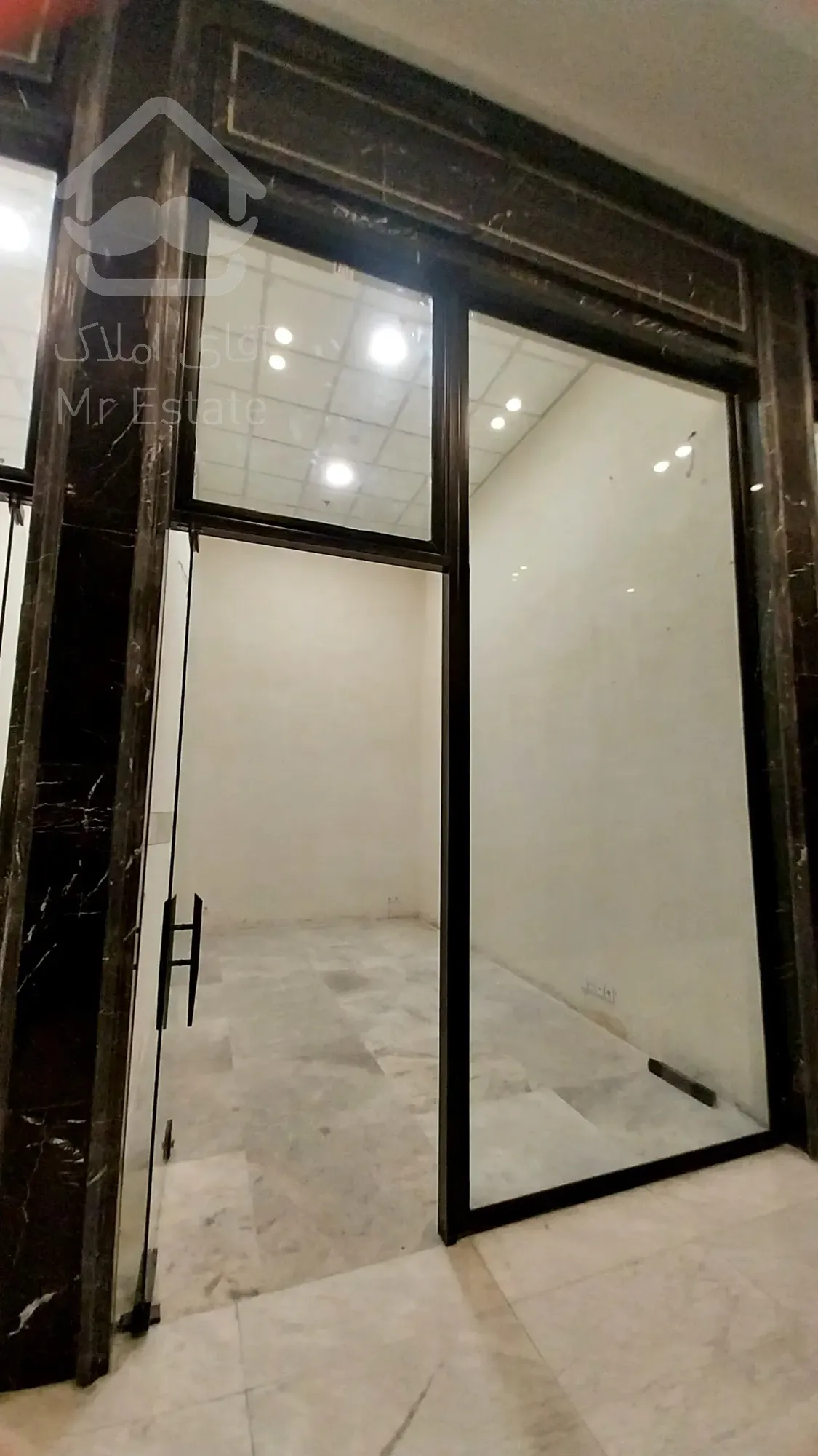 رهن و اجاره مغازه 26متری در رونیکامال هروی