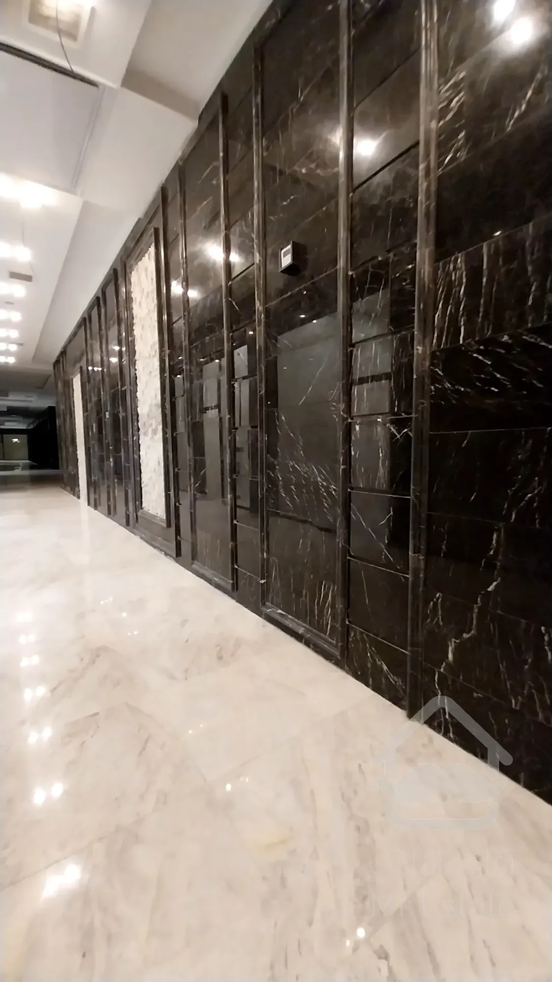 پیش فروش واحد تجاری 22 متری در میرزابابایی