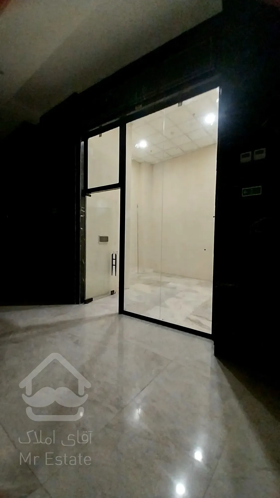 رهن واجاره مغازه 53 متری رونیکامال هروی