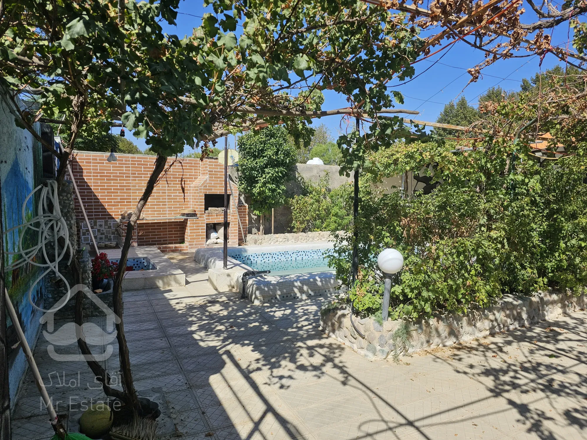 ویلا باغ استخردار