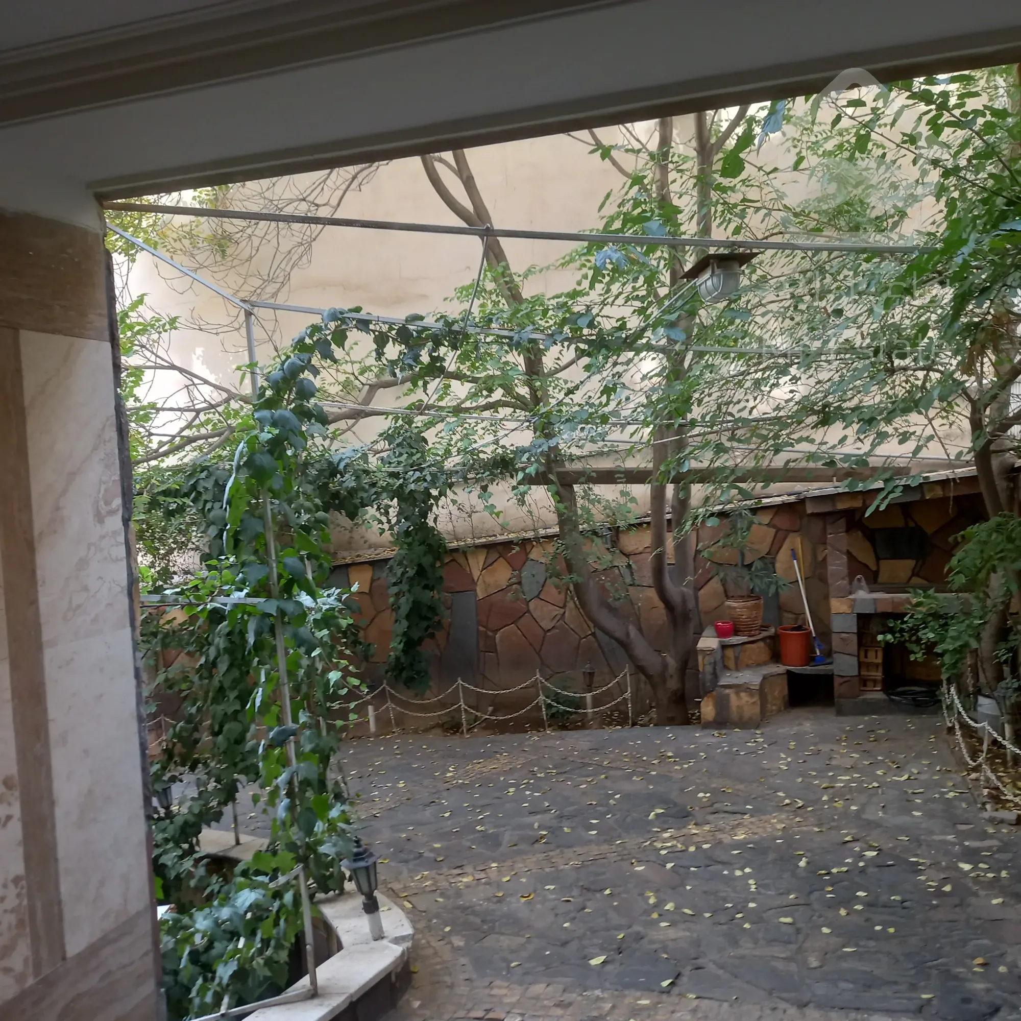 75 متر اختیاریه