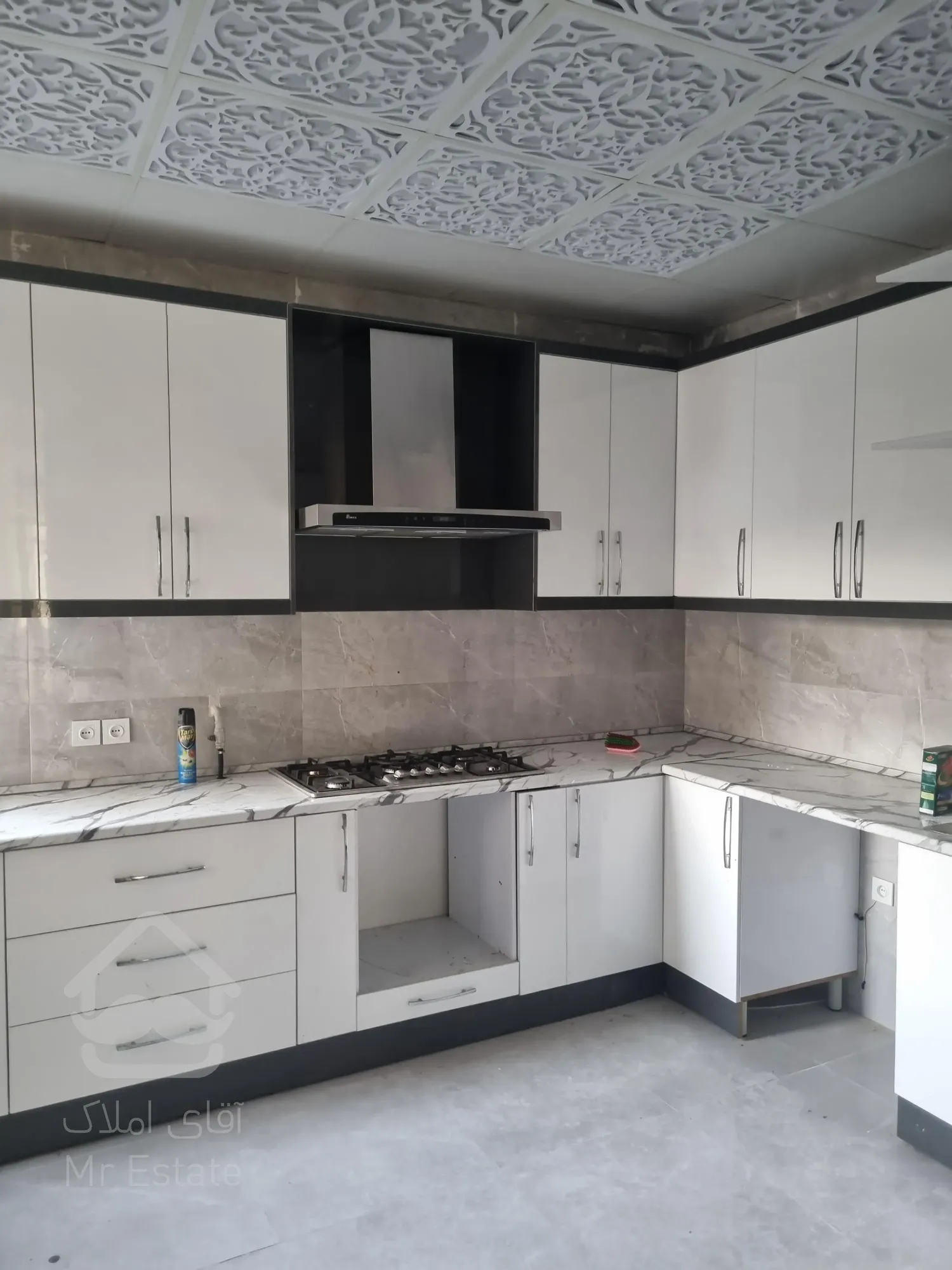 ۱۵۵ متر امانیه روبروی پارک ملت