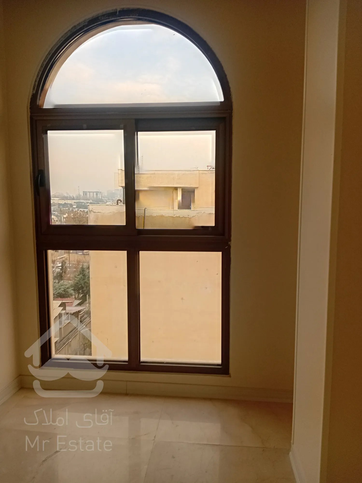 فروش واحد مسکونی 110 متری رونیکاپالاس ونک