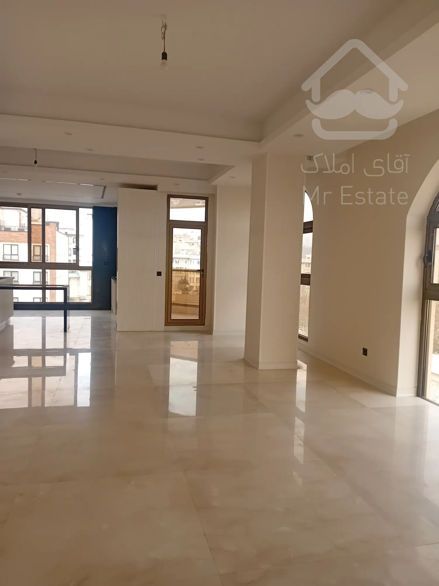 فروش واحد مسکونی 110 متری رونیکاپالاس ونک