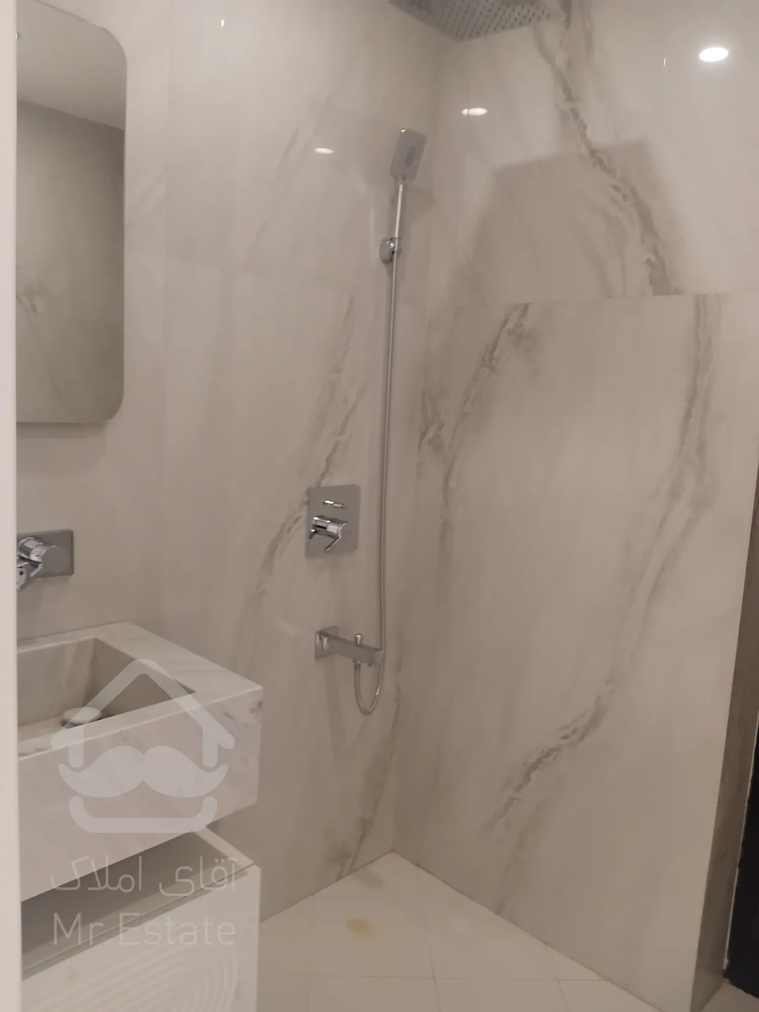 فروش واحد 111 متری رونیکاپالاس سئول