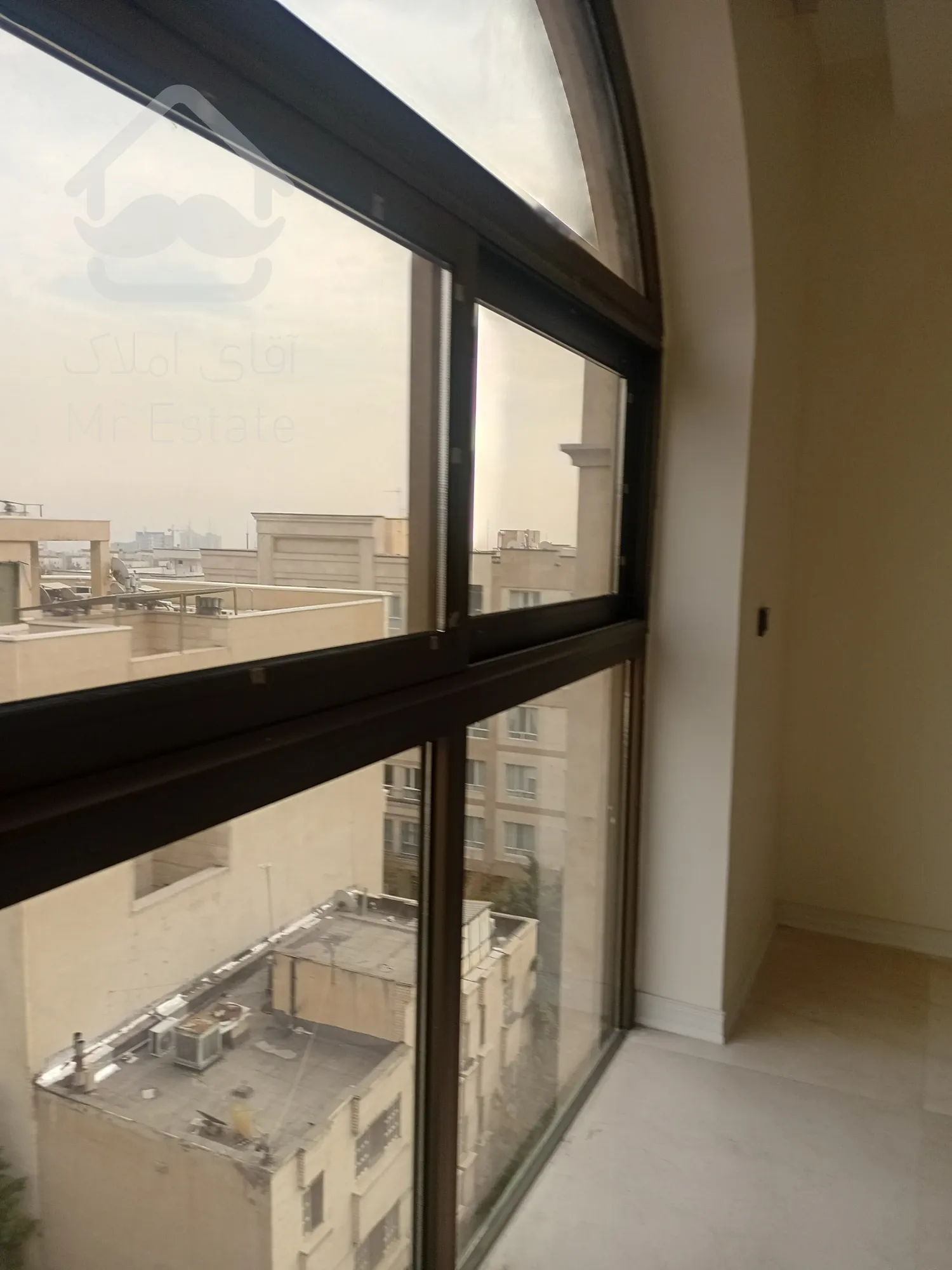 فروش واحد مسکونی 110 متری رونیکاپالاس ونک