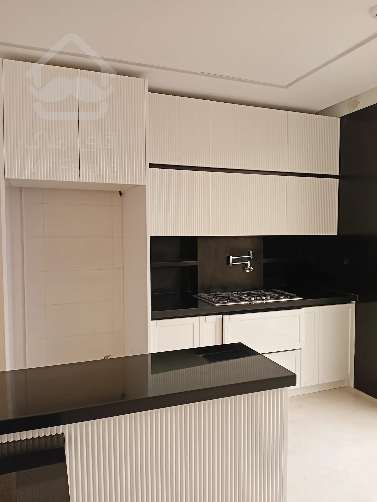 فروش کل واحدهای مسکونی و 2 تجاری در ونیکاپالاس سئول