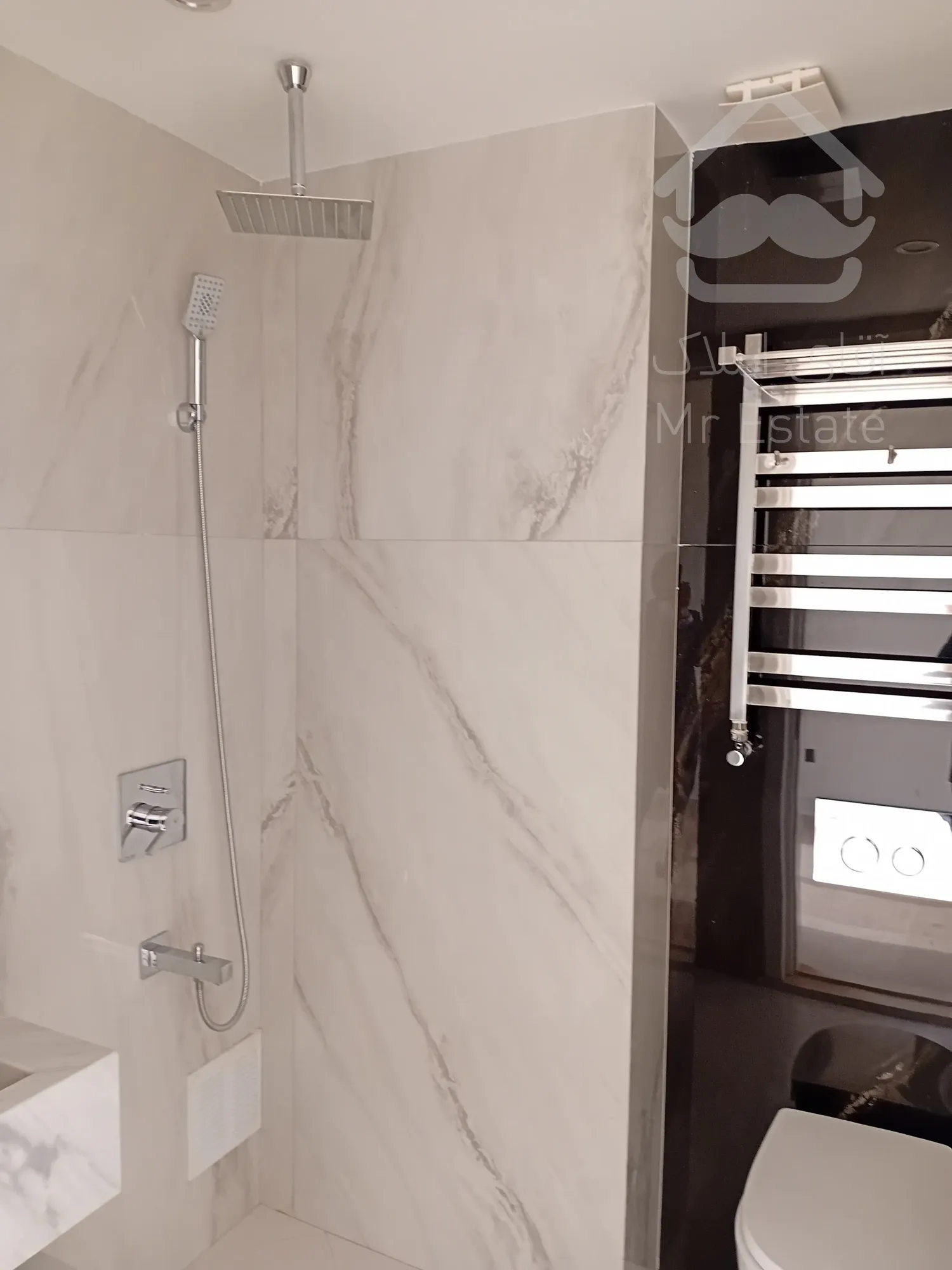 فروش یکجا 5 طبقه به همراه دو باب مغازه در رونیکا پالاس سئول