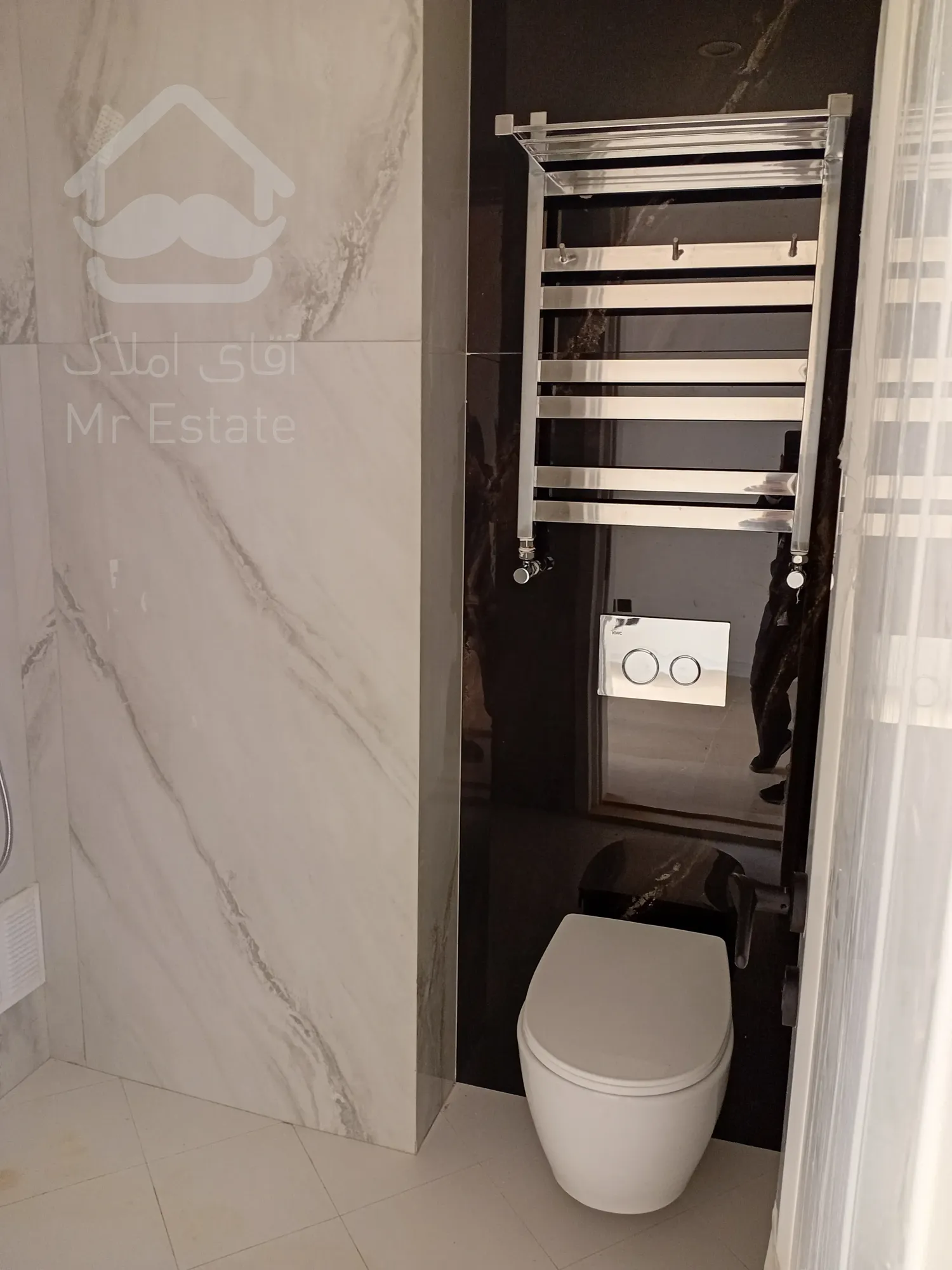 فروش یکجا 5 طبقه به همراه دو باب مغازه در رونیکا پالاس سئول