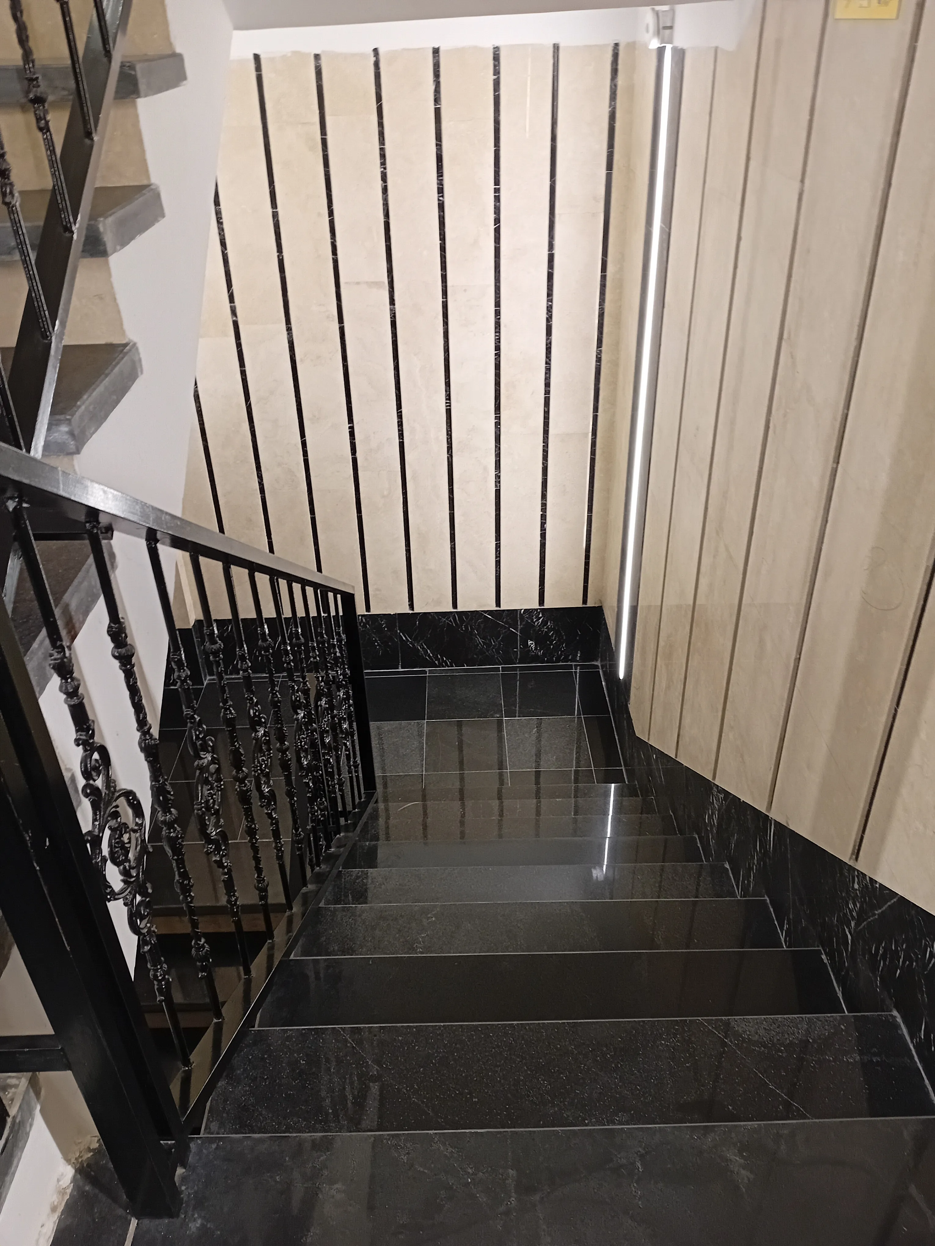 فروش 5 واحد تک واحدی 111 متری 2 خواب  لوکس در سئول