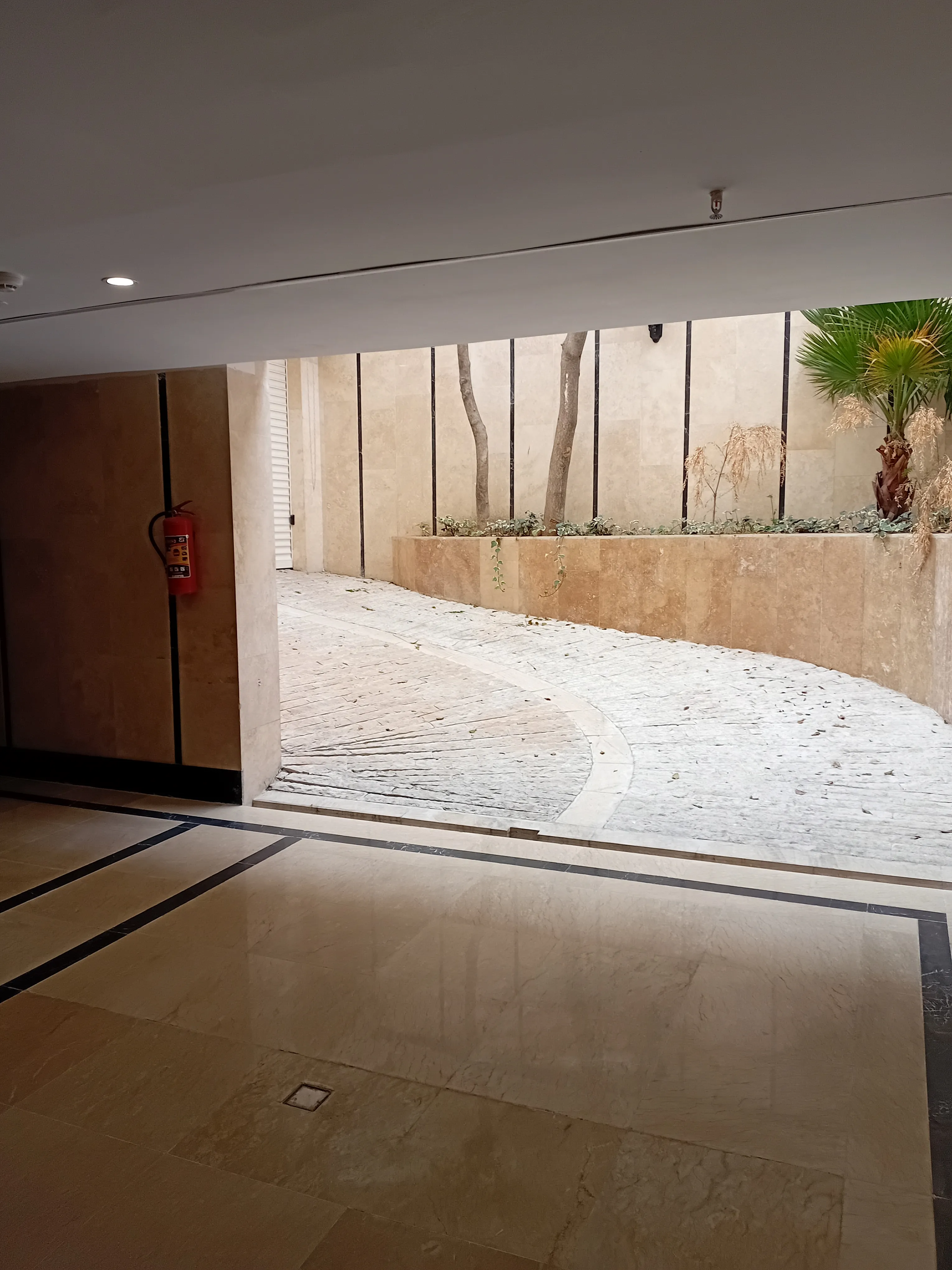 فروش 5 واحد تک واحدی 111 متری 2 خواب  لوکس در سئول