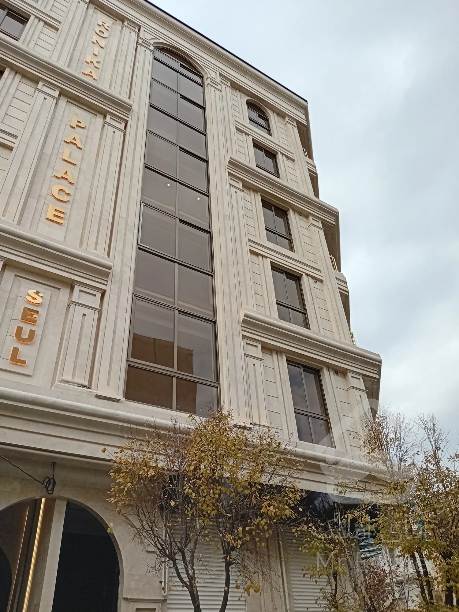 فروش یکجا آپارتمان ها و واحدهای تجاری در آرارات