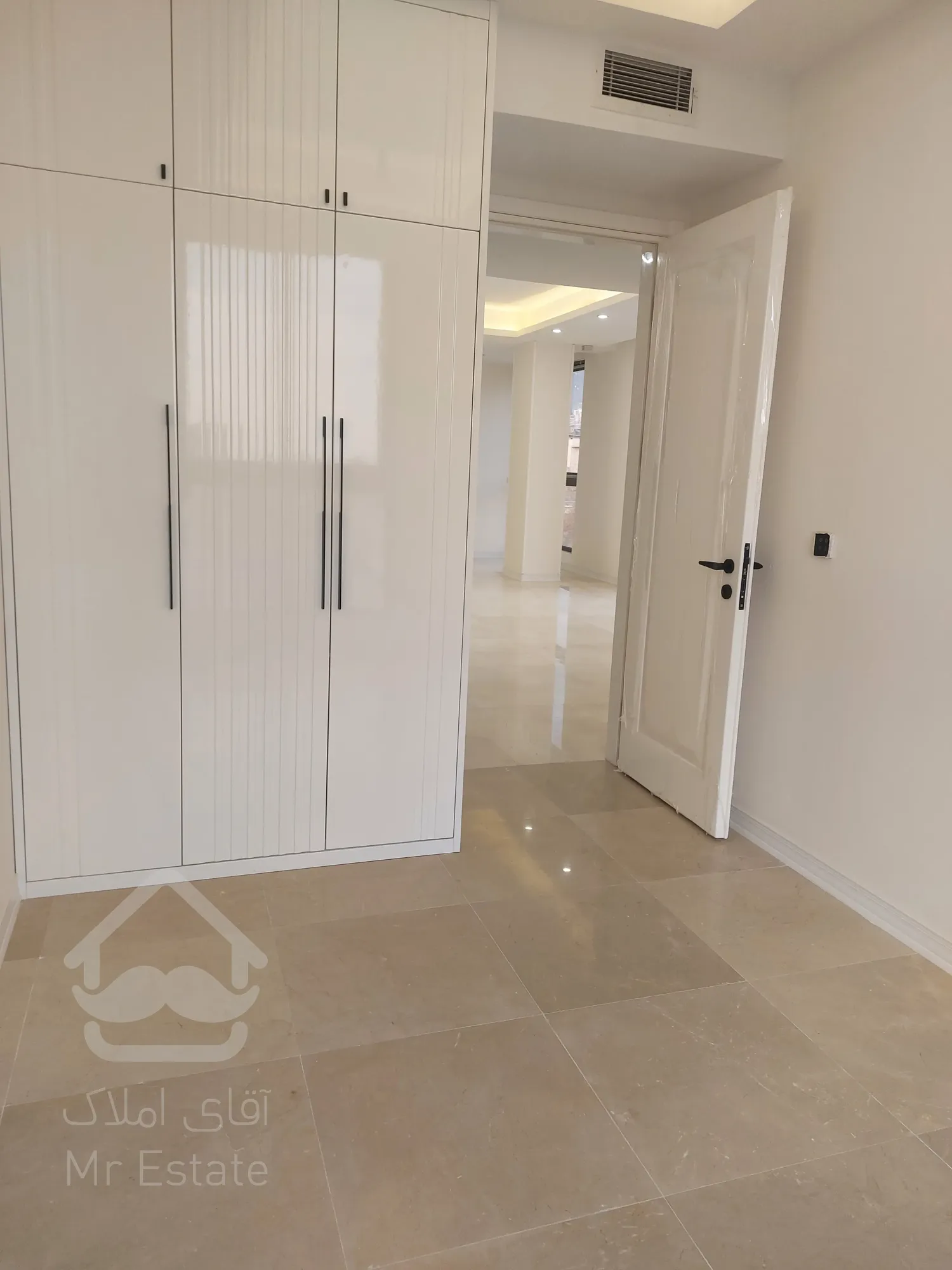 فروش واحدی 111متری در منطقه3 تهران