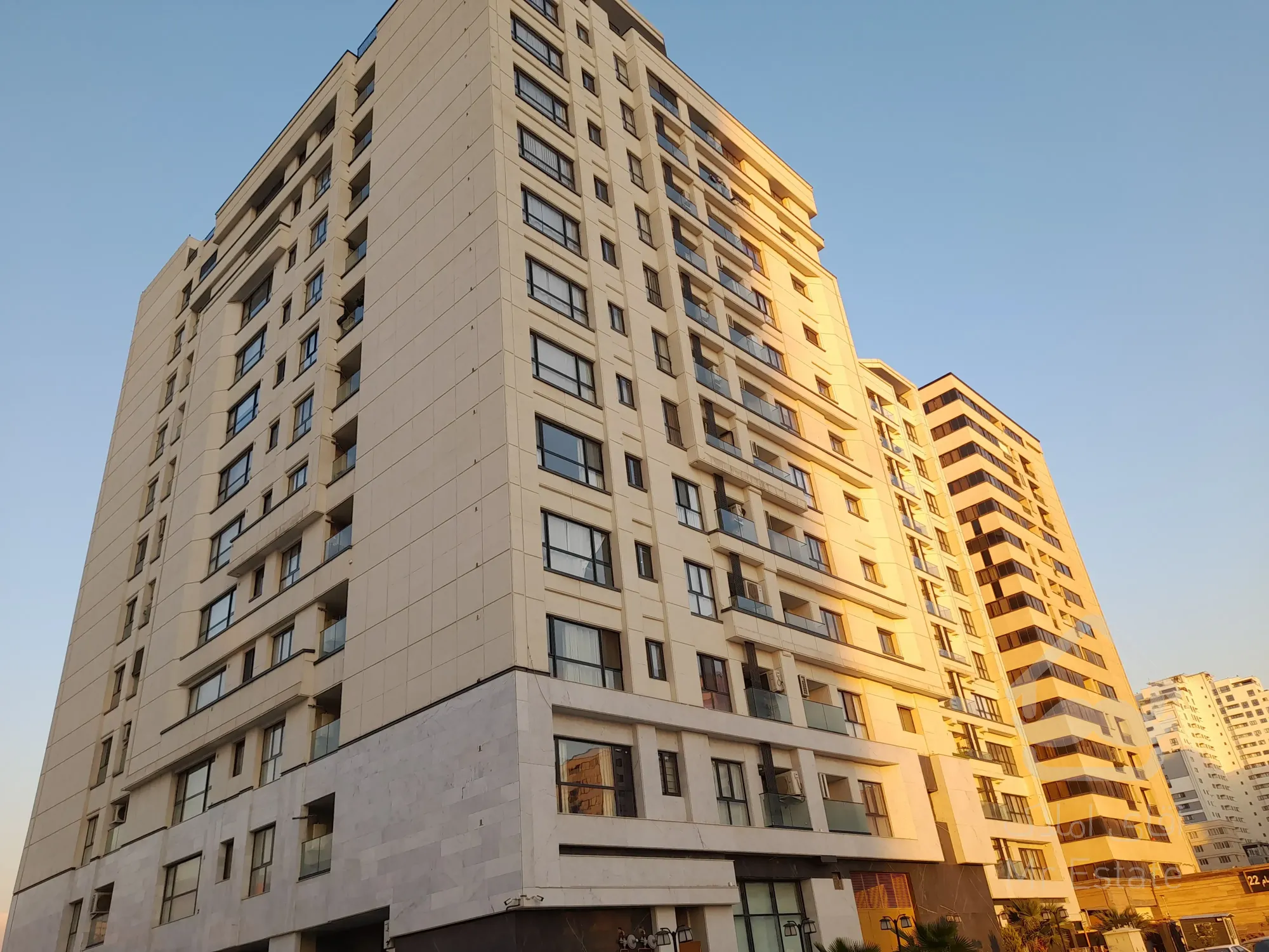 پیش فروش واحد در لاکچری در منطقه۲۲