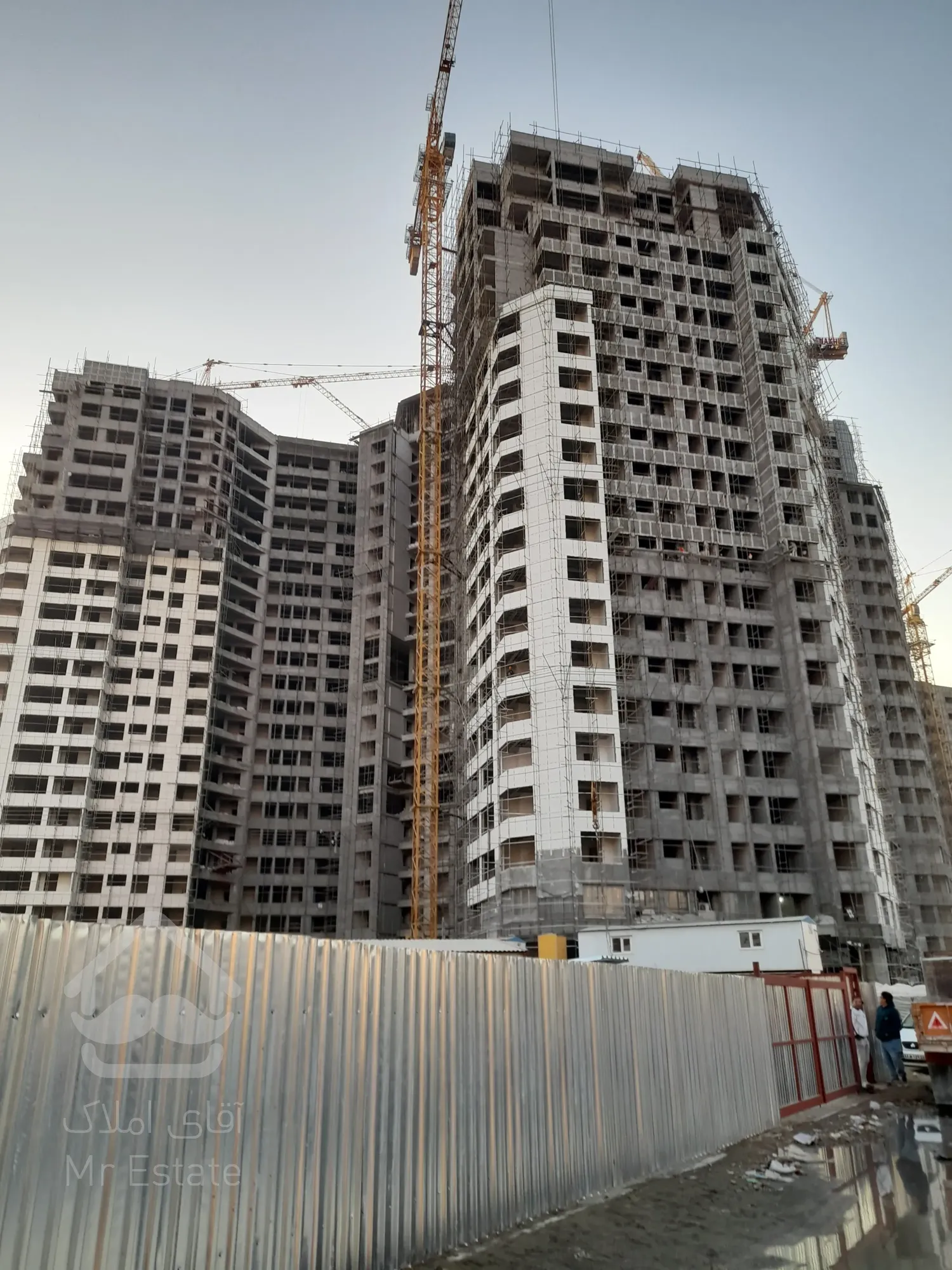 پیش فروش واحد های لاکچری در تهرانسر سند تک برگ سازنده بنام