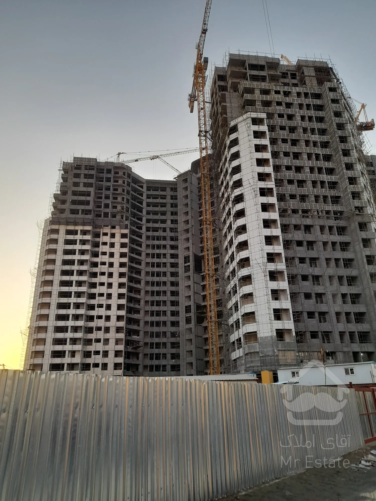 فروش واحد های لاکچری در تهرانسر سند تک برگ سازنده بنام