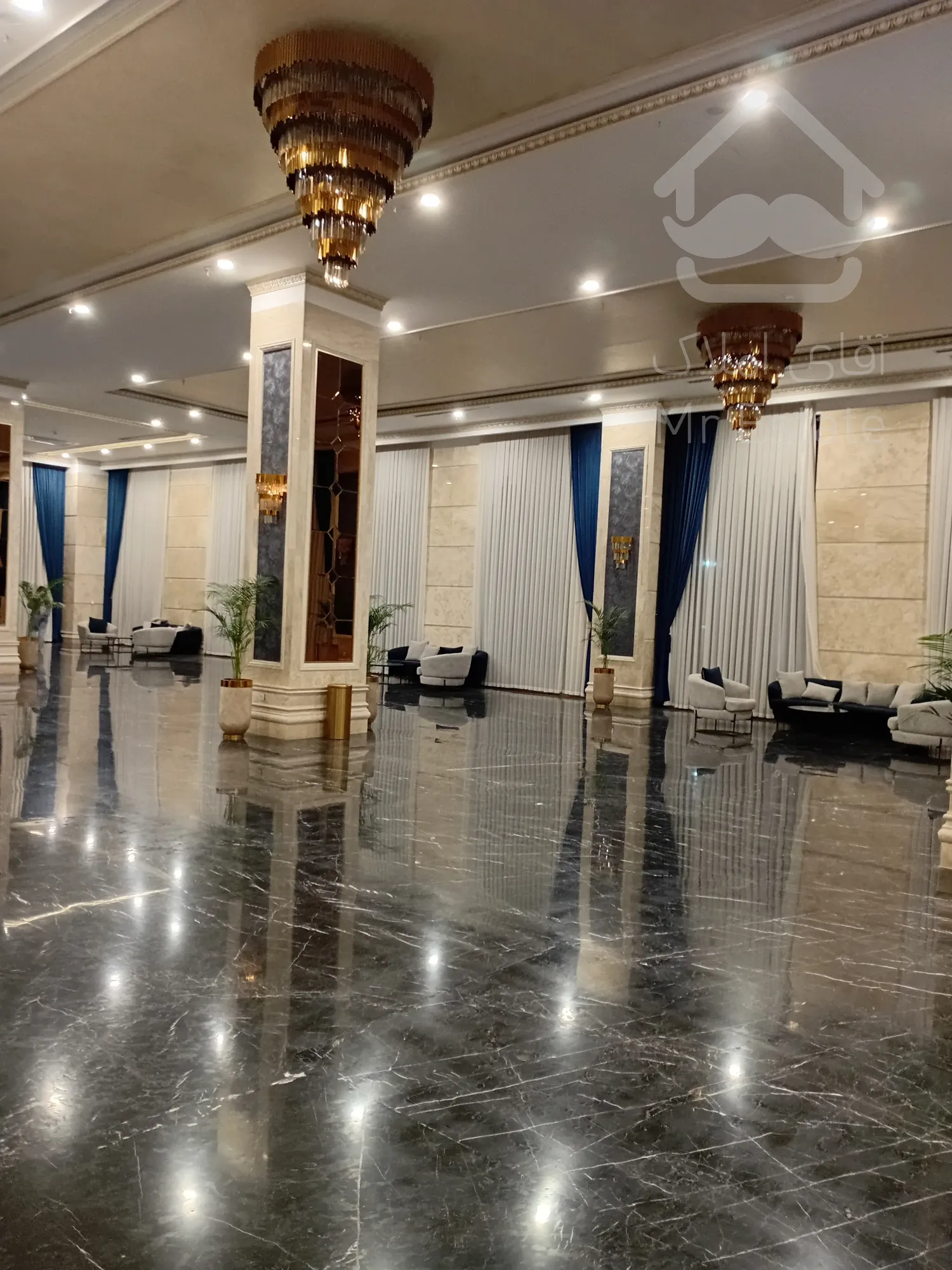 پیش فروش واحد تجاری 29 متری با بهترین پاخور در تاپ لوکیشن منطقه میرزابابایی