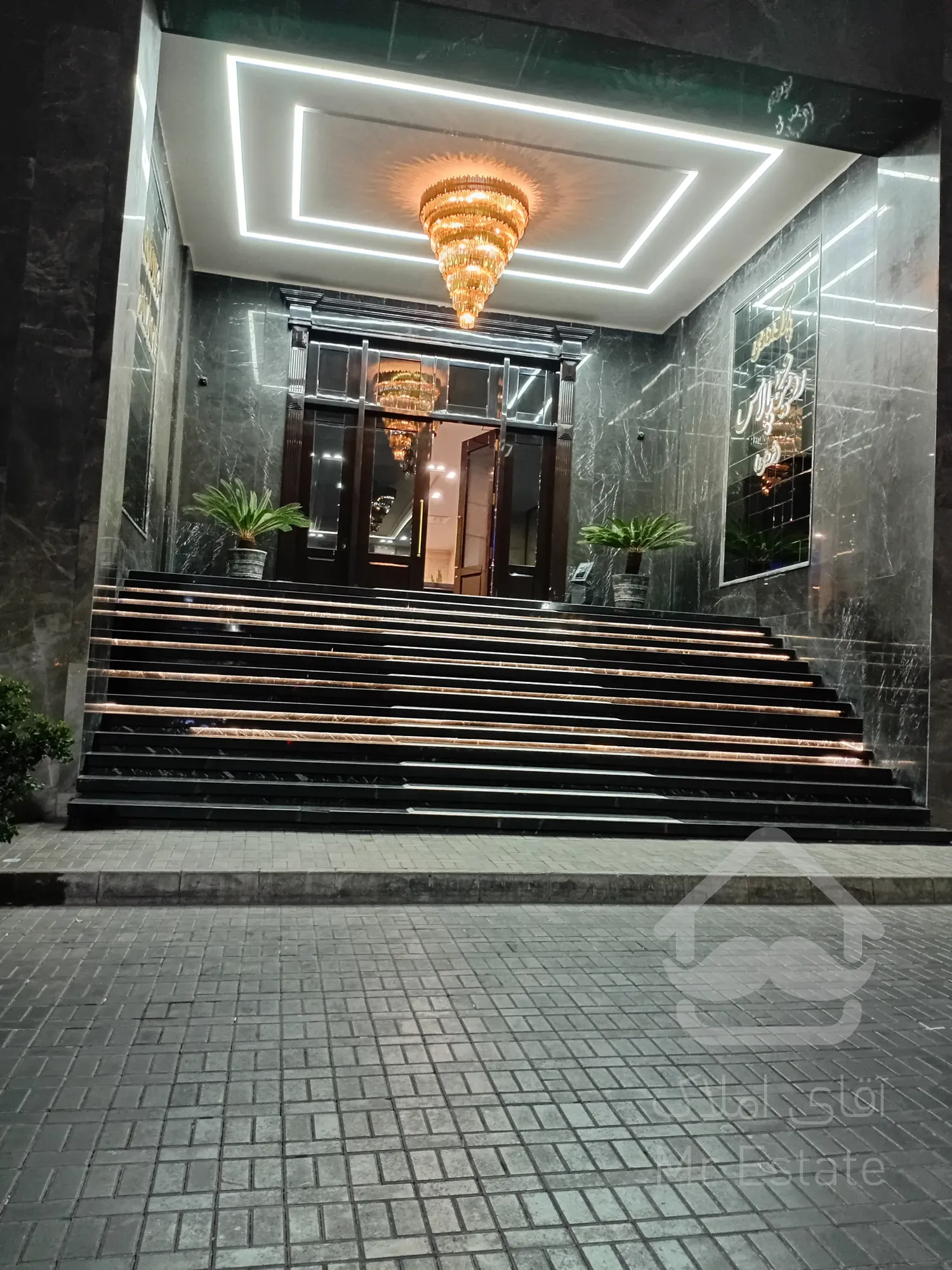 فروش واحد 219متر فلت درپارک اداری غروی