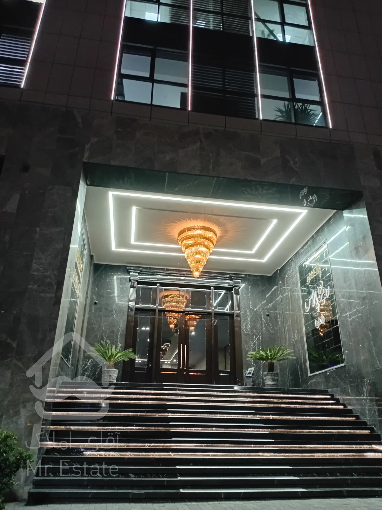 پیش فروش طبقه ویژه صنف طلا در پروژه تجاری .اداری میرزا بابایی آغاز شد