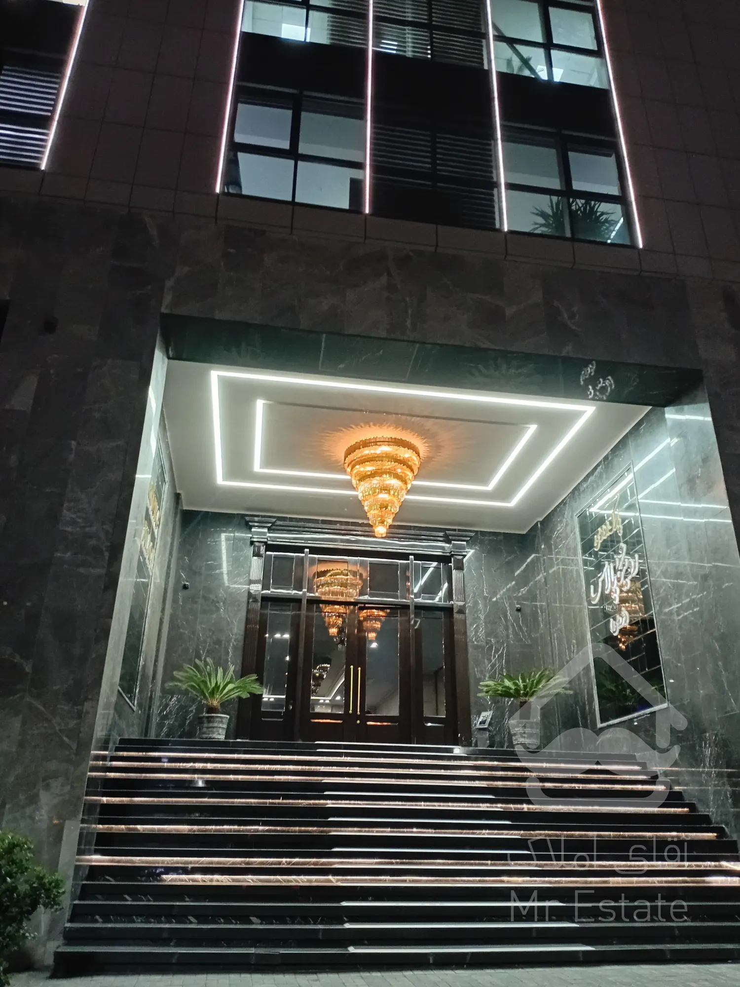 فروش واحد 169 متر رونیکاپالاس غروی در پونک